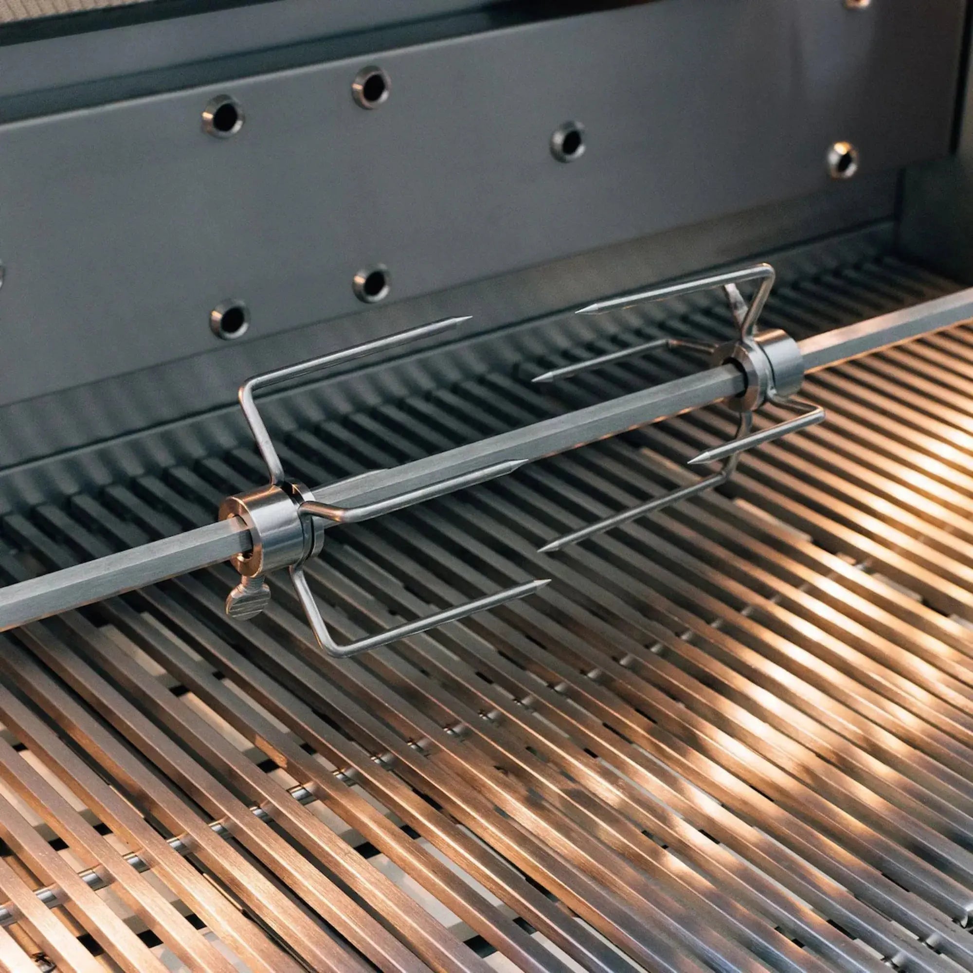 Summerset Quest 42" 4-Burner Freestanding Gas Grill w/ Cart — 88,000 BTU | QST42+CART-QST42-DC Summerset
