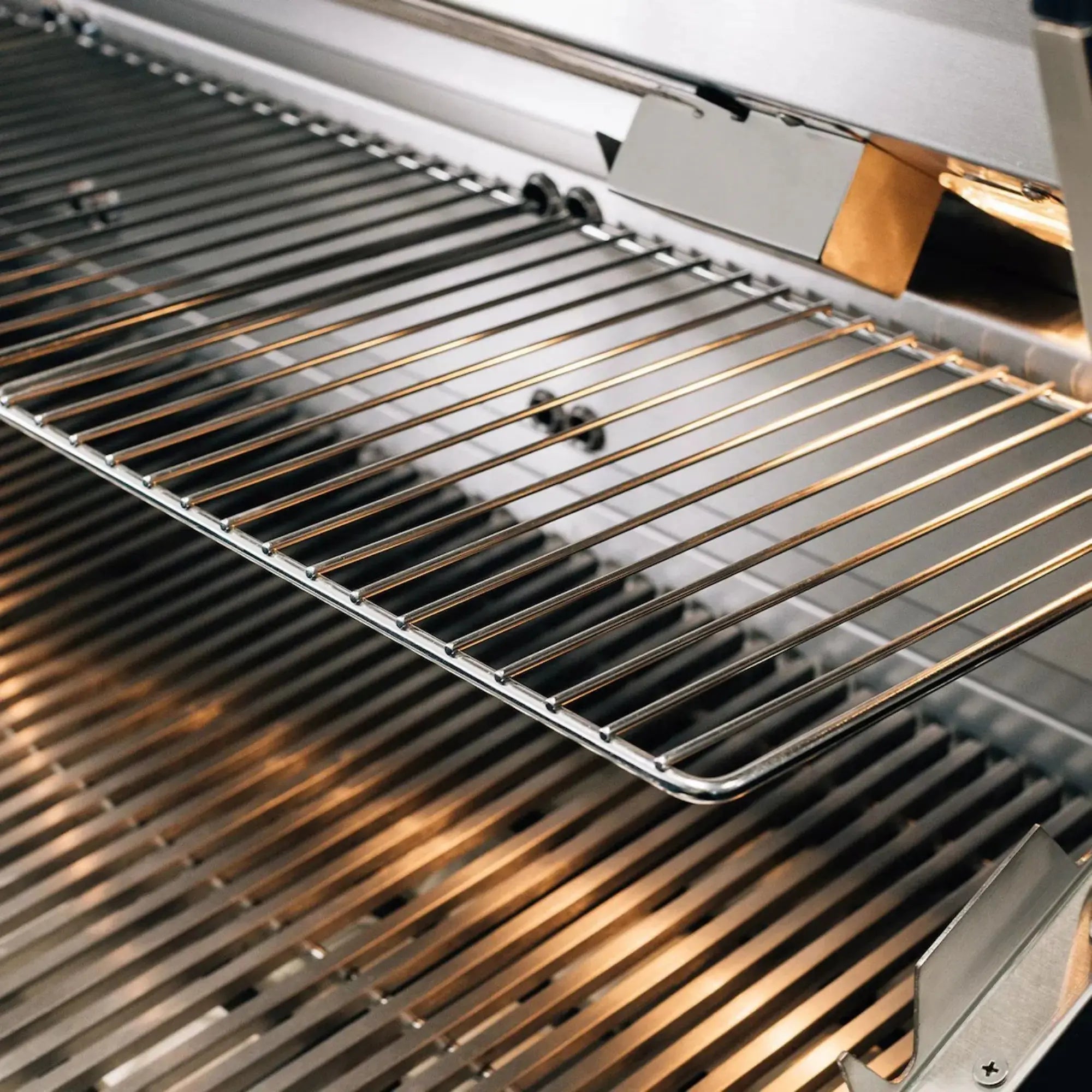 Summerset Quest 42" 4-Burner Freestanding Gas Grill w/ Cart — 88,000 BTU | QST42+CART-QST42-DC Summerset