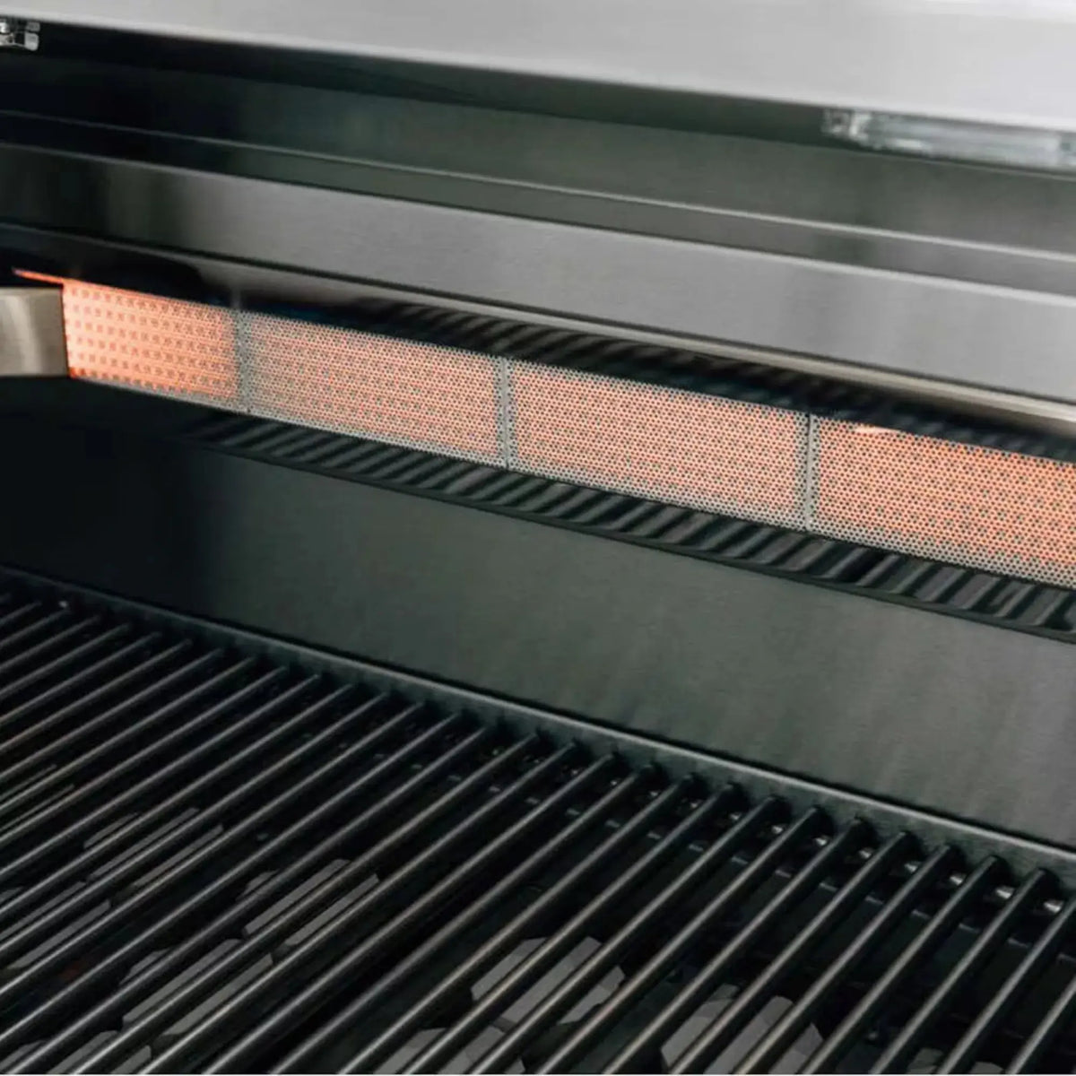American Made Grills Alturi 42" 3-Burner Built-In Gas Grill — 78,000 BTU w/ Ceramic Briquettes — ALT-42T American Made Grills