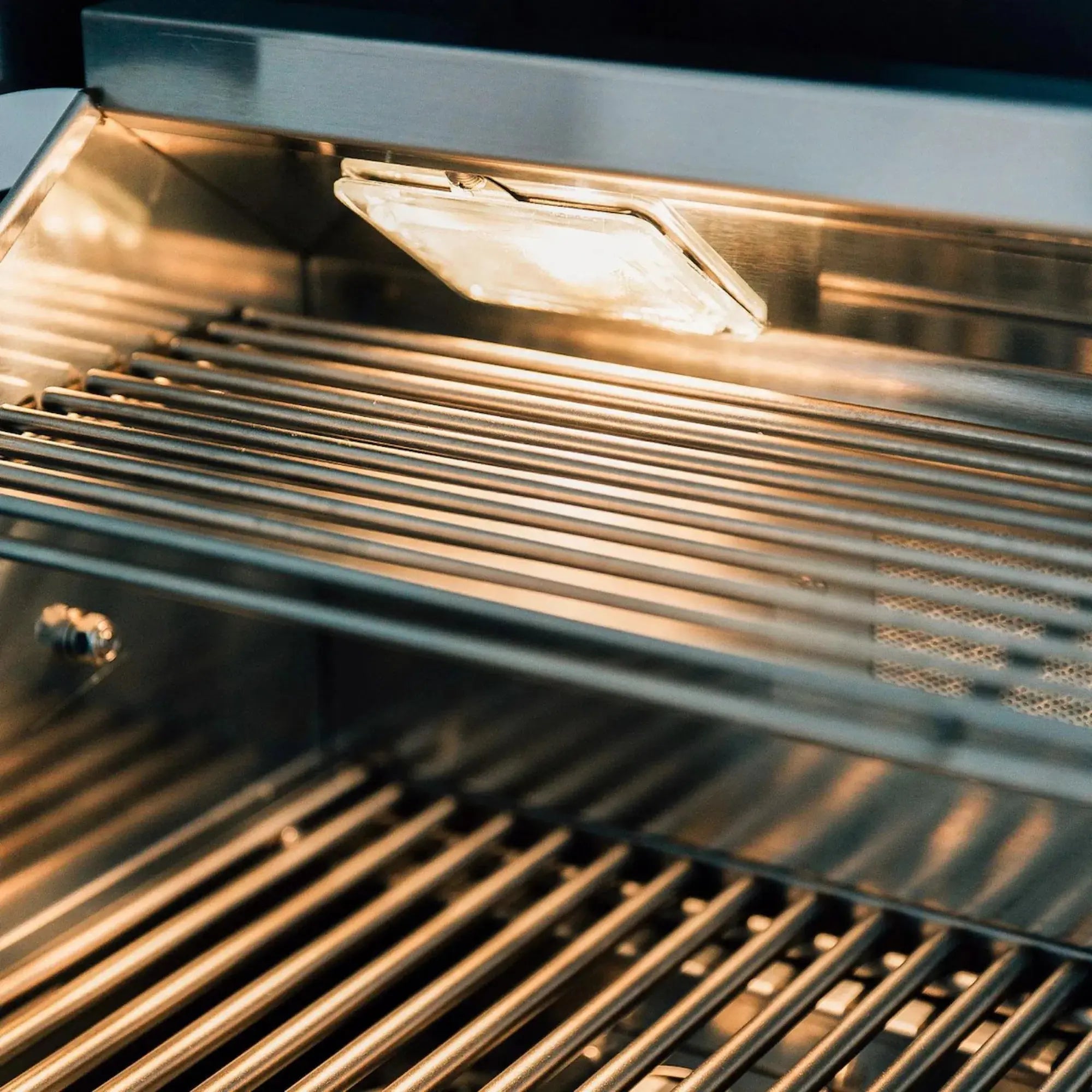 Summerset Sizzler Pro 40" 5-Burner Freestanding Gas Grill w/ Cart — 85,000 BTU | SZRPRO40 Summerset