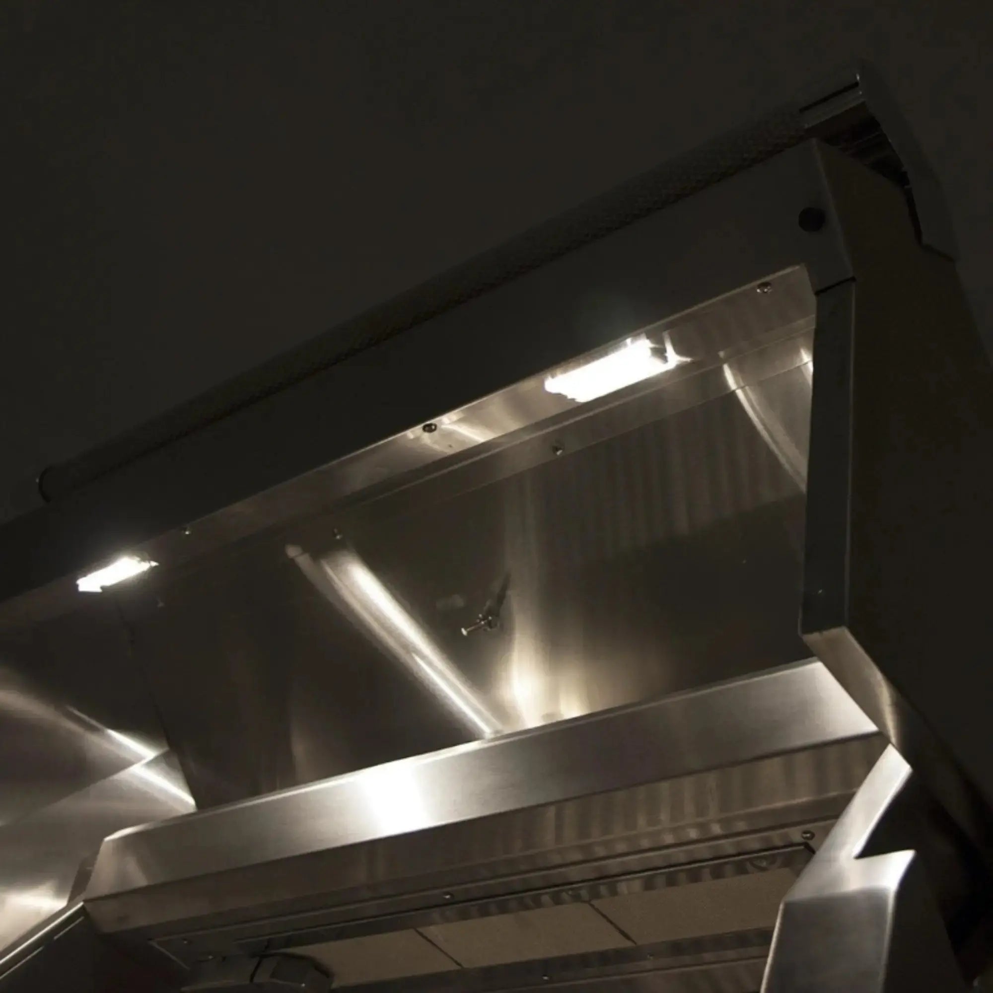 Hestan 30-Inch Built-In Gas Grill with Trellis Burners & Rotisserie – GABR30 Hestan
