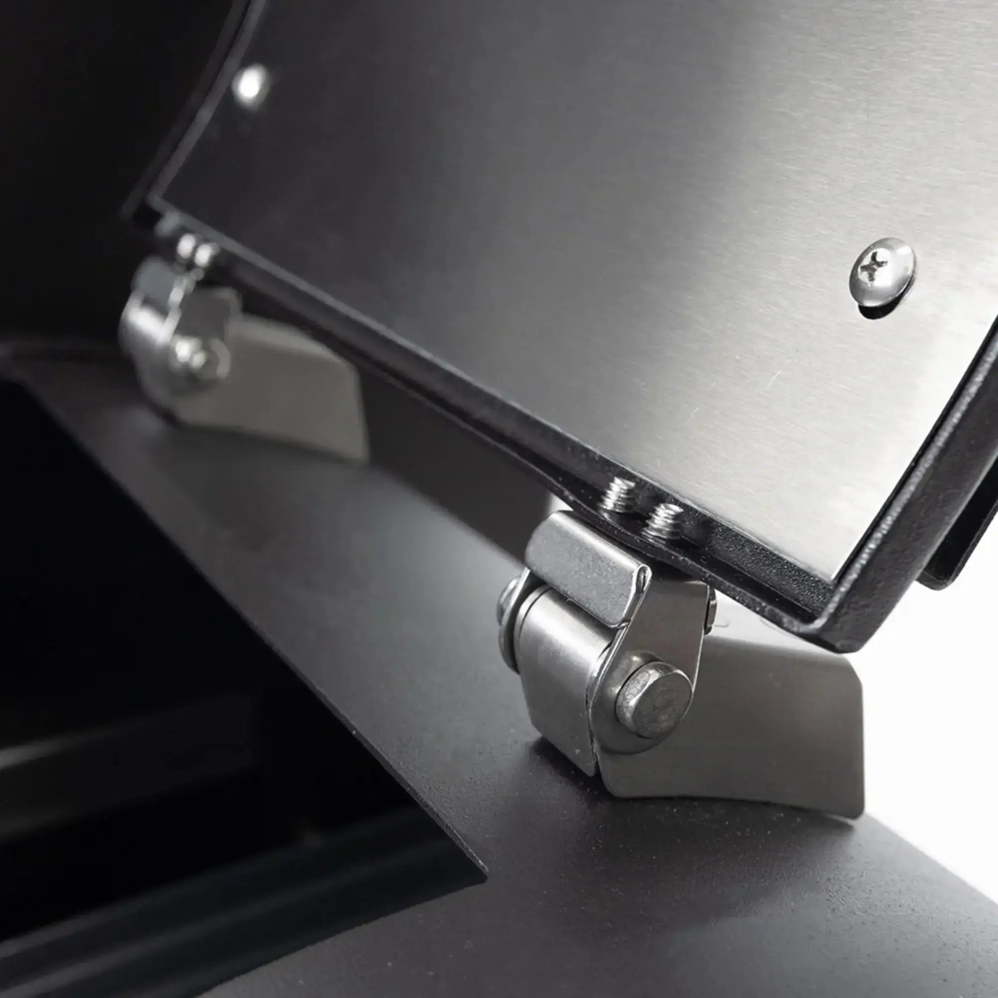 Broil King Regal™ Charcoal Offset 400 Charcoal Smoker – 955050 Broil King