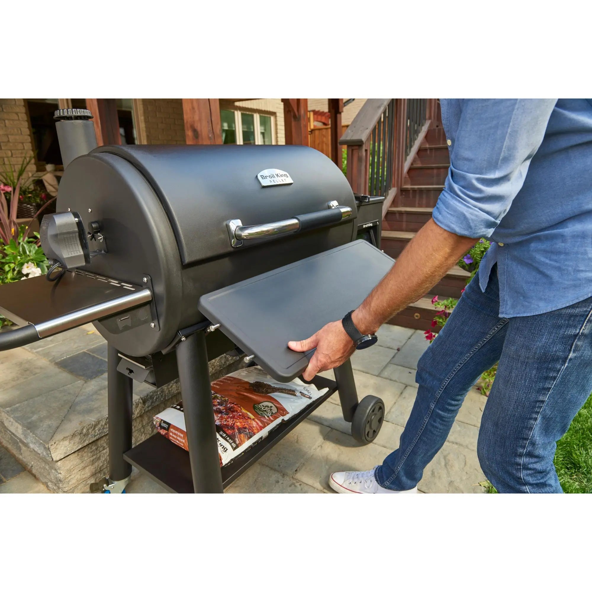Broil King Regal 500 Pro Wi-Fi Pellet Grill Broil King
