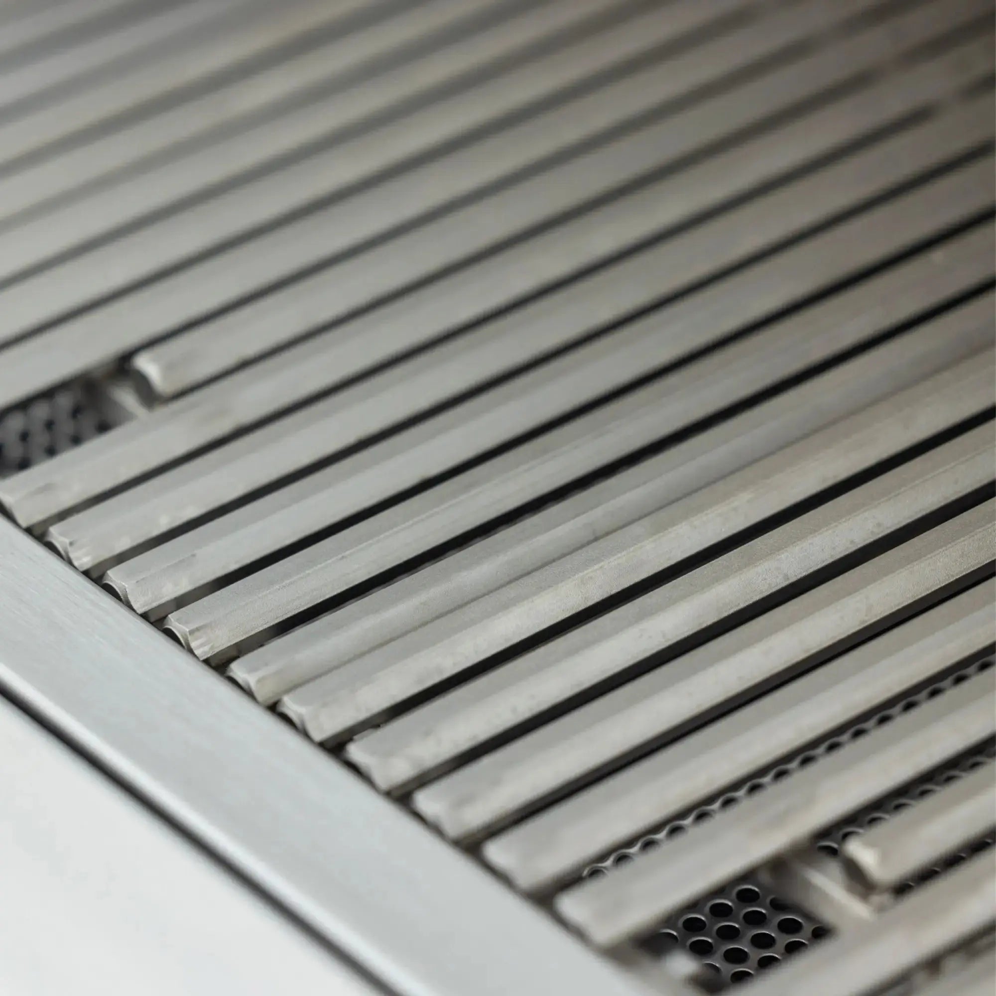 Blaze LTE PRO 32-Inch 4-Burner Built-In Gas Grill Blaze