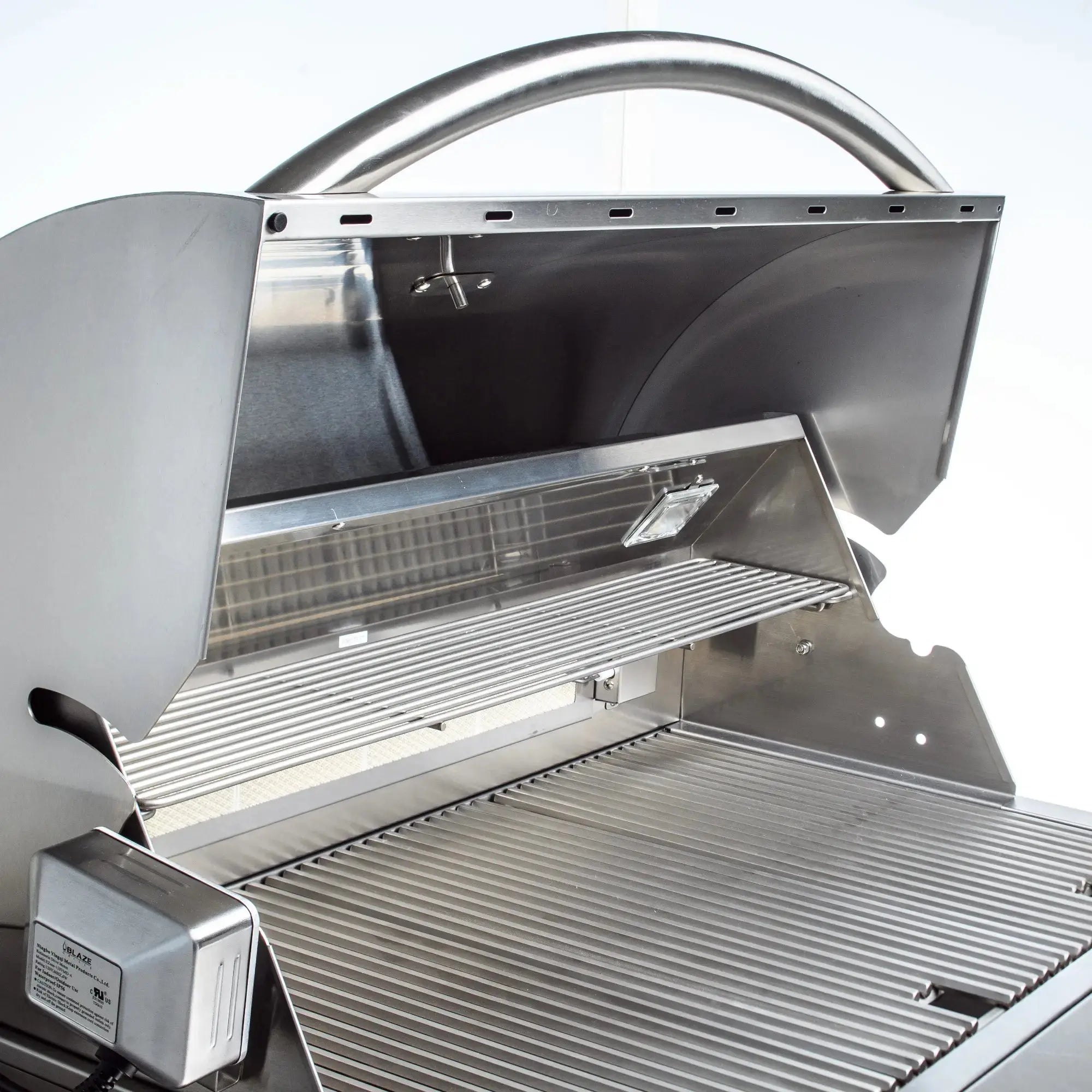 Blaze Professional LUX 34-Inch 3-Burner Built-In Gas Grill Blaze