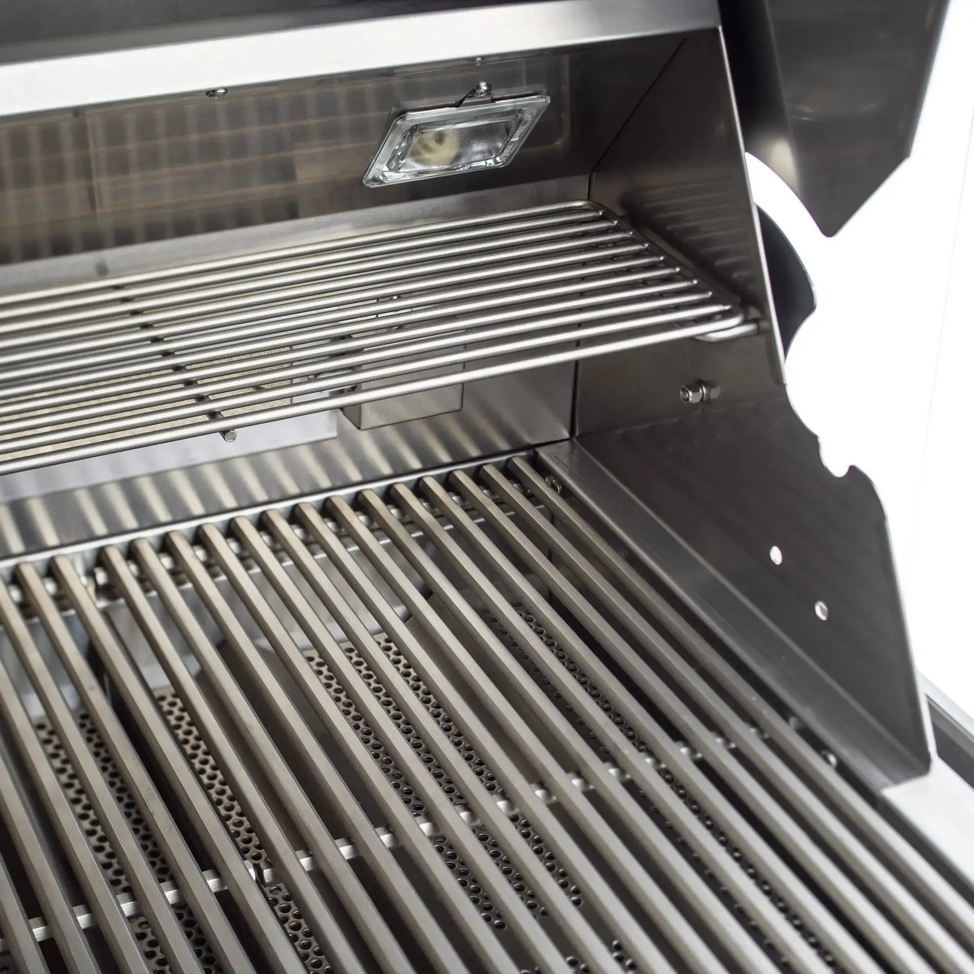 Blaze Professional LUX 34-Inch 3-Burner Built-In Gas Grill Blaze