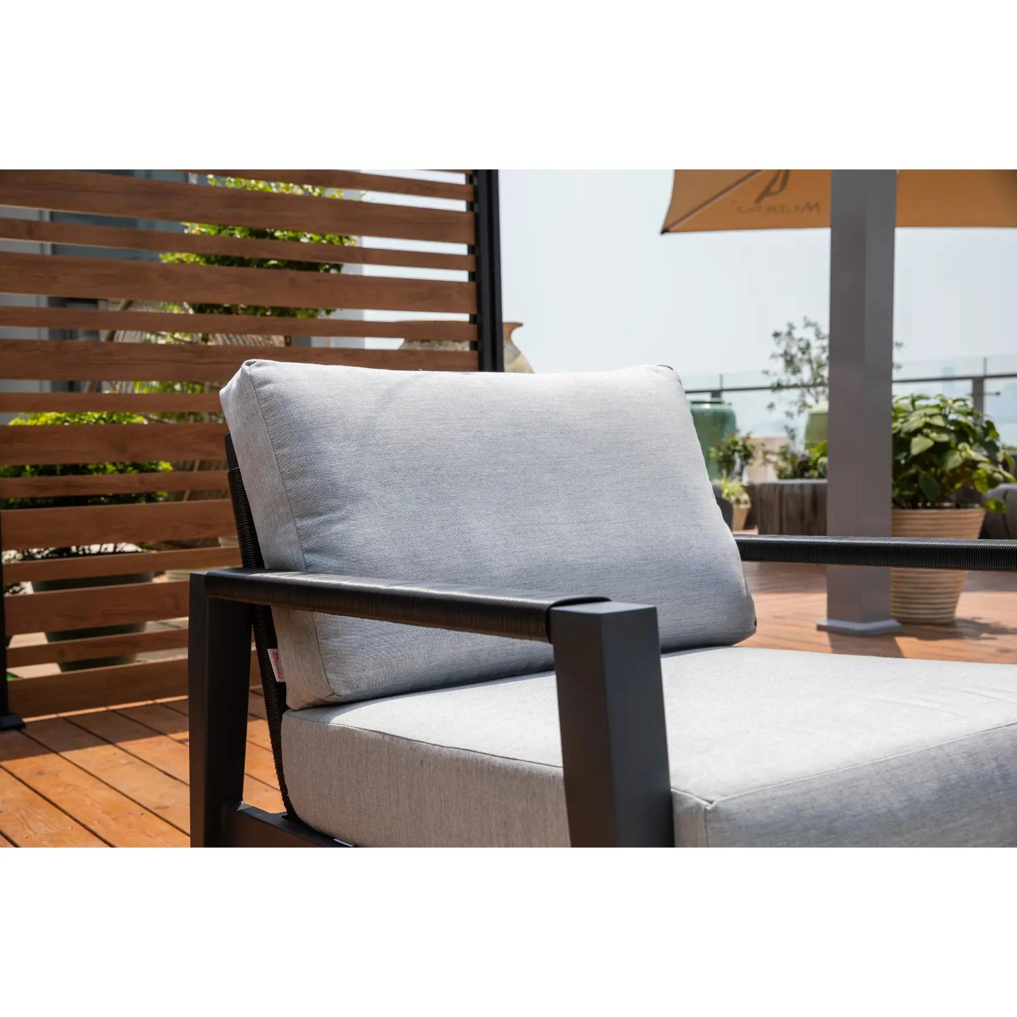 Laguna Lounge Chair (OS2506S) - Elementi Elementi