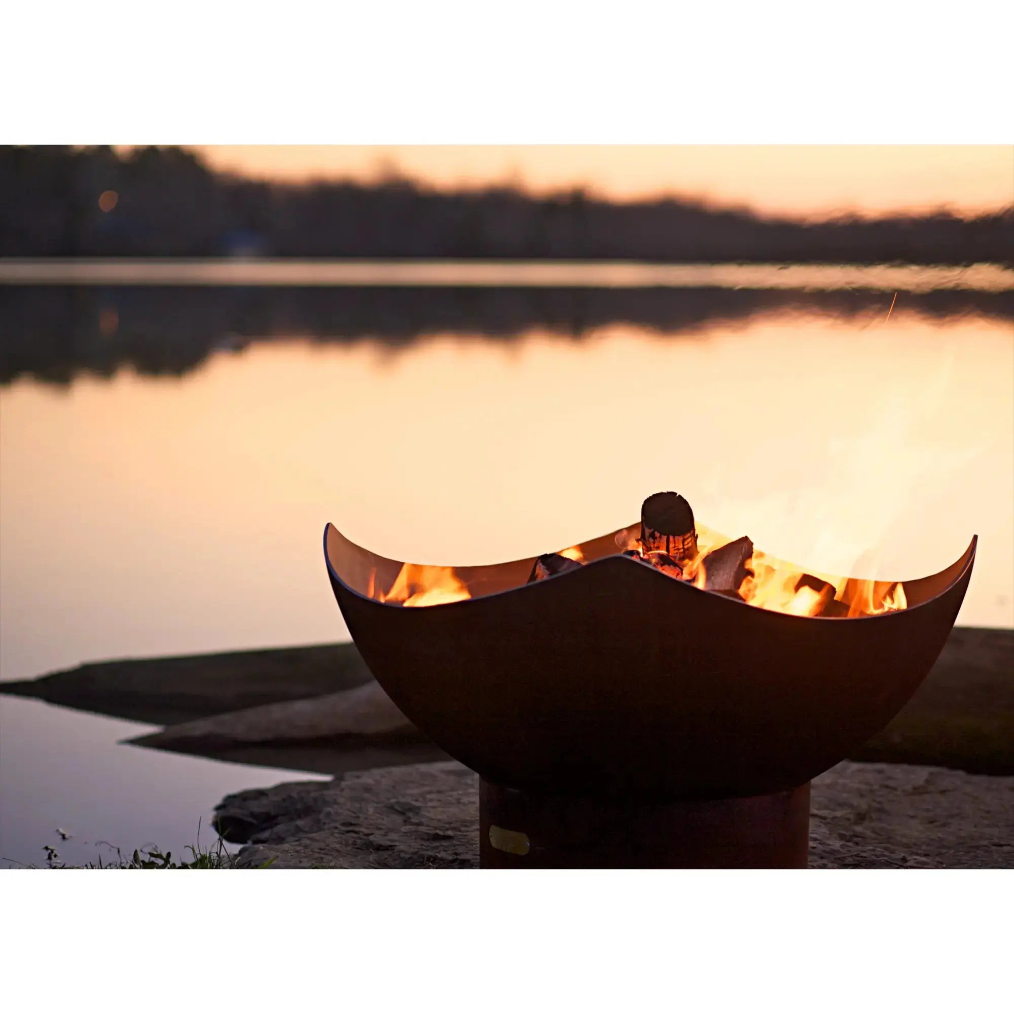 Manta Ray 36″ Round Wood Burning Fire Pit – Carbon Steel by Fire Pit Art Fire Pit Art