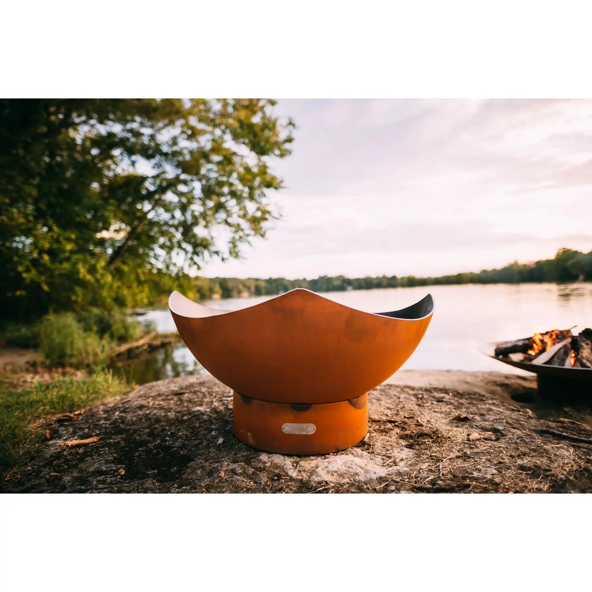 Manta Ray 36″ Round Wood Burning Fire Pit – Carbon Steel by Fire Pit Art Fire Pit Art