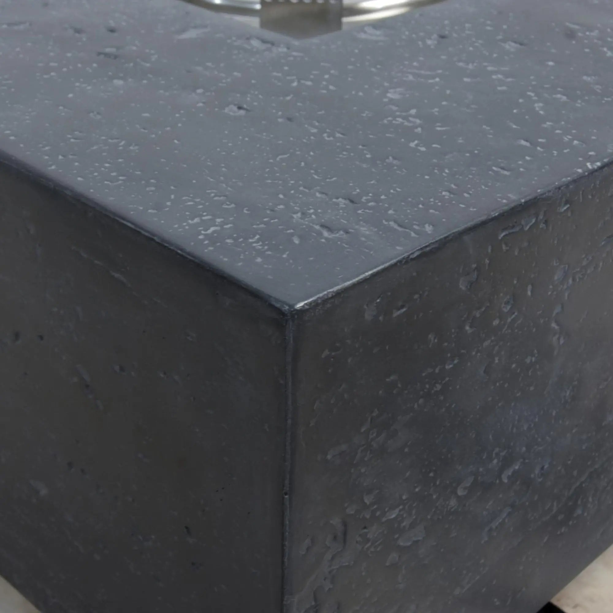 Manhattan 36″ Square Concrete Gas Fire Table – Elementi Elementi