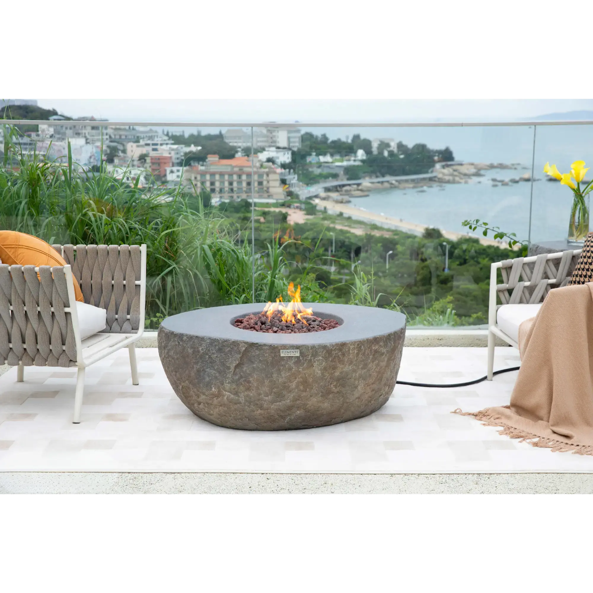 Boulder 43″ Round Concrete Gas Fire Table – Elementi Elementi