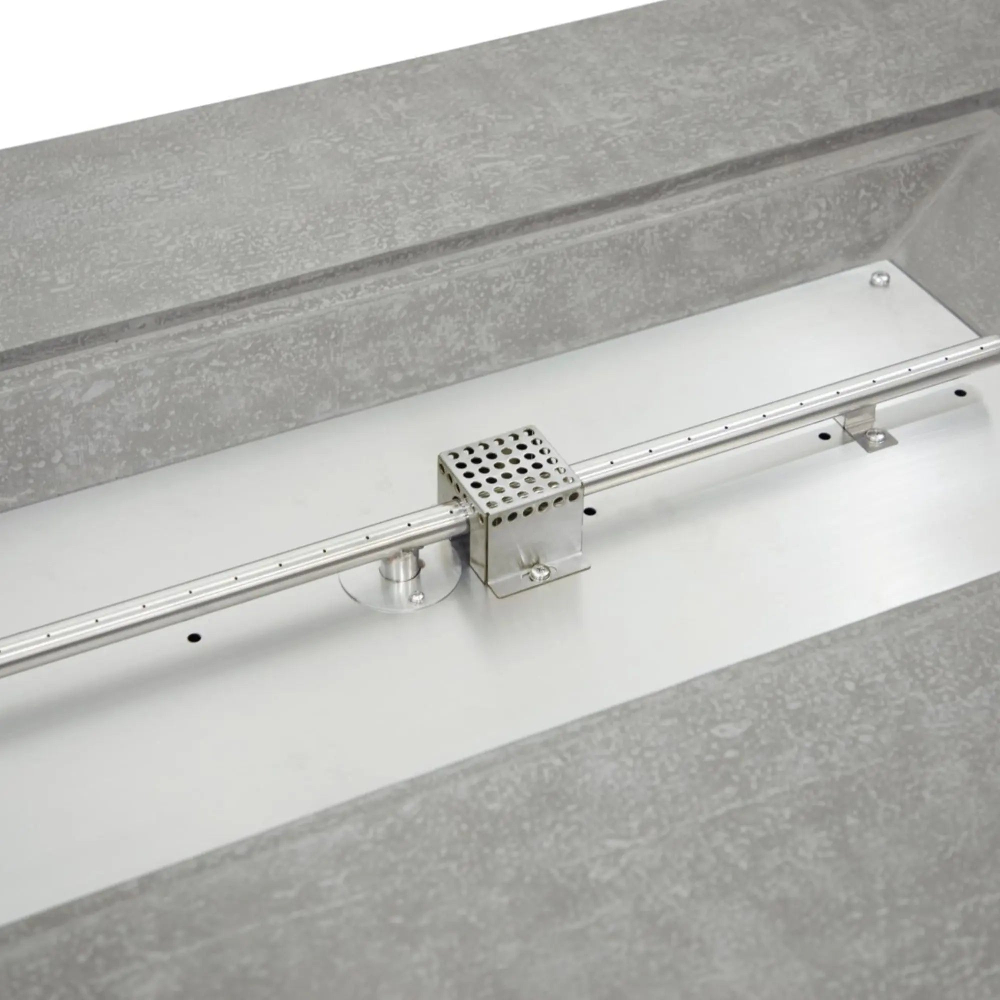 Andes 66″ Rectangular Concrete Liquid Propane Fire Table with Hidden Tank – Elementi Elementi