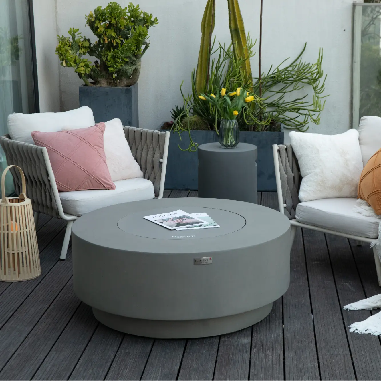 Colosseo 41″ Round Concrete Gas Fire Table – Elementi Plus Elementi