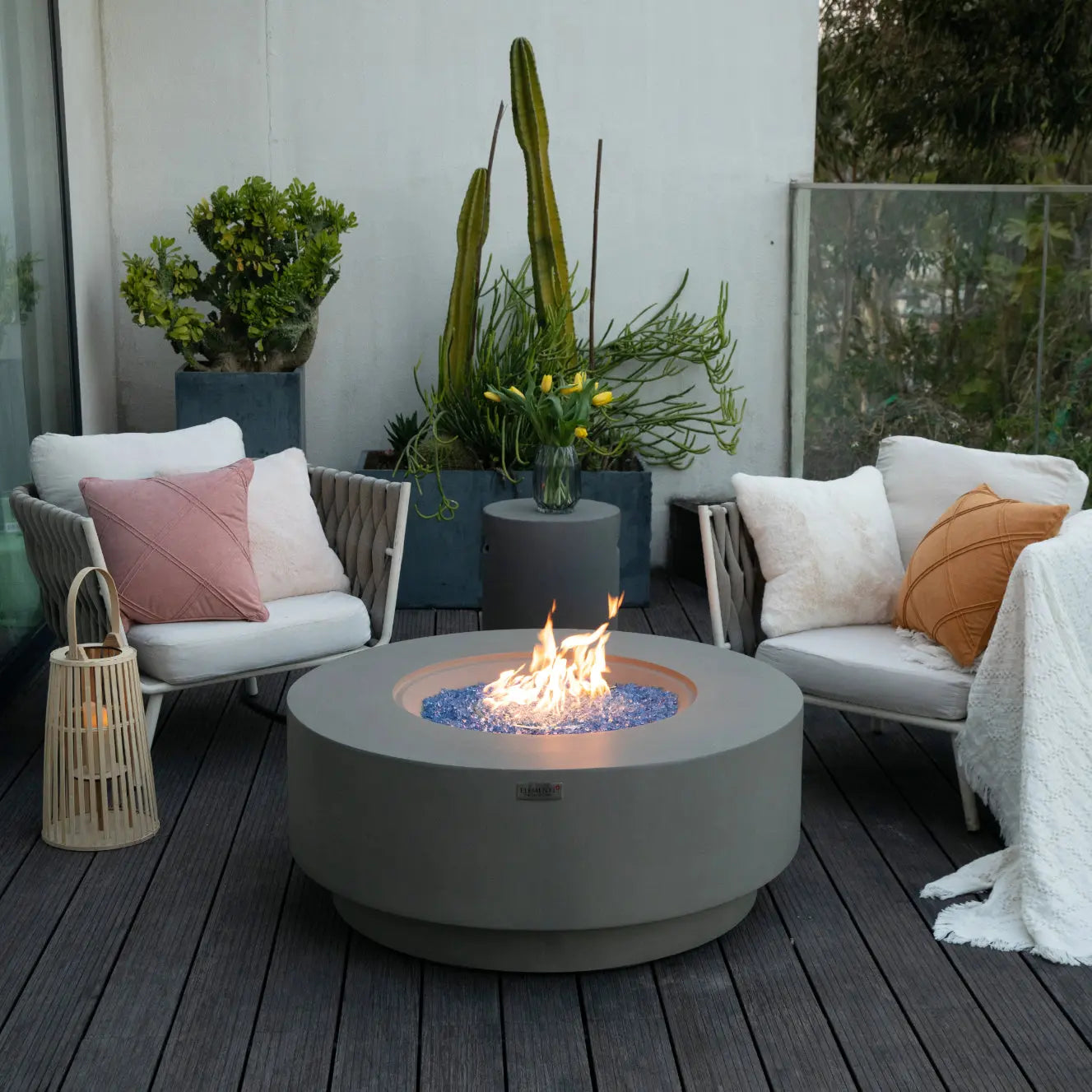 Colosseo 41″ Round Concrete Gas Fire Table – Elementi Plus Elementi