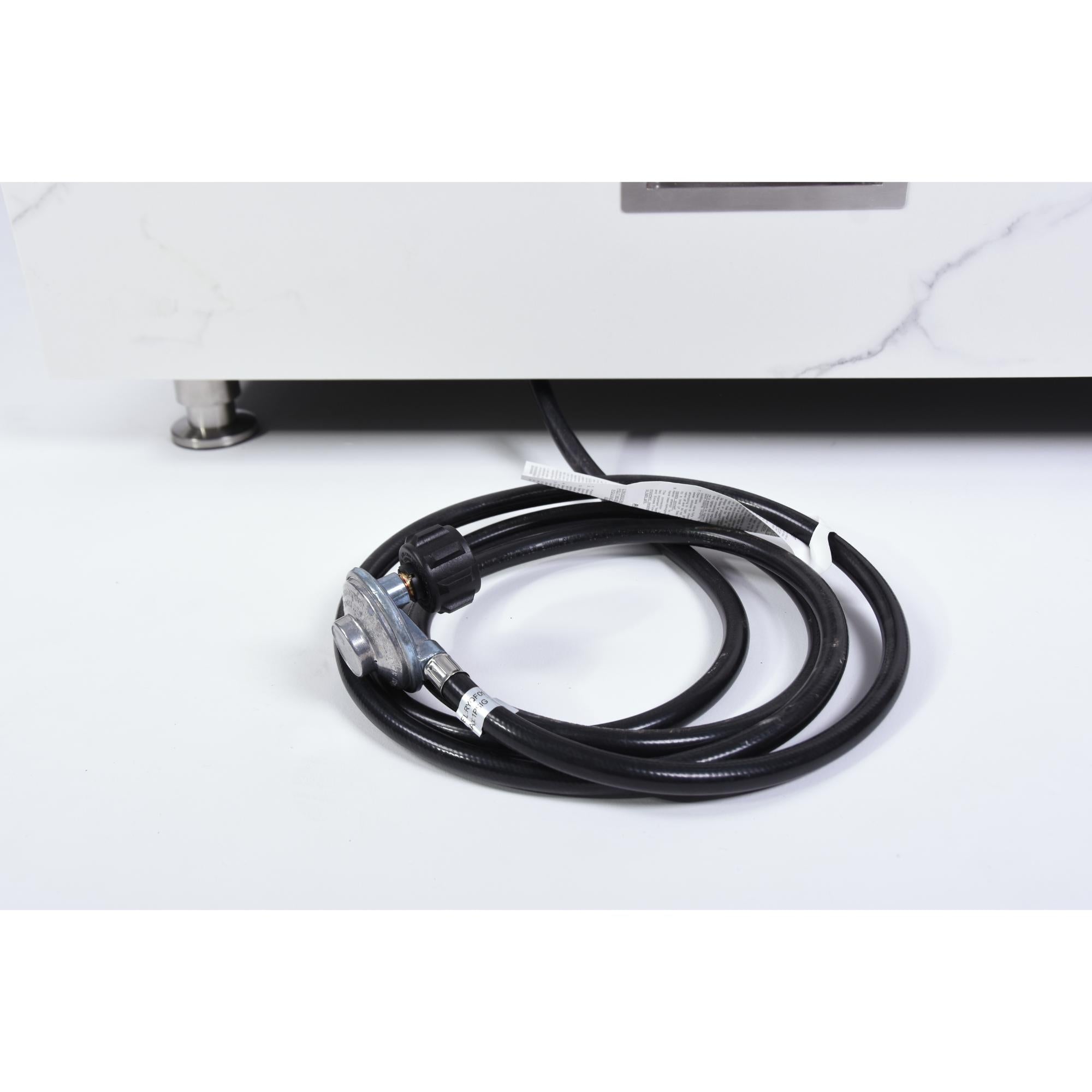 Bianco 40″ Square Marble Porcelain Top Gas Fire Table – Elementi Plus