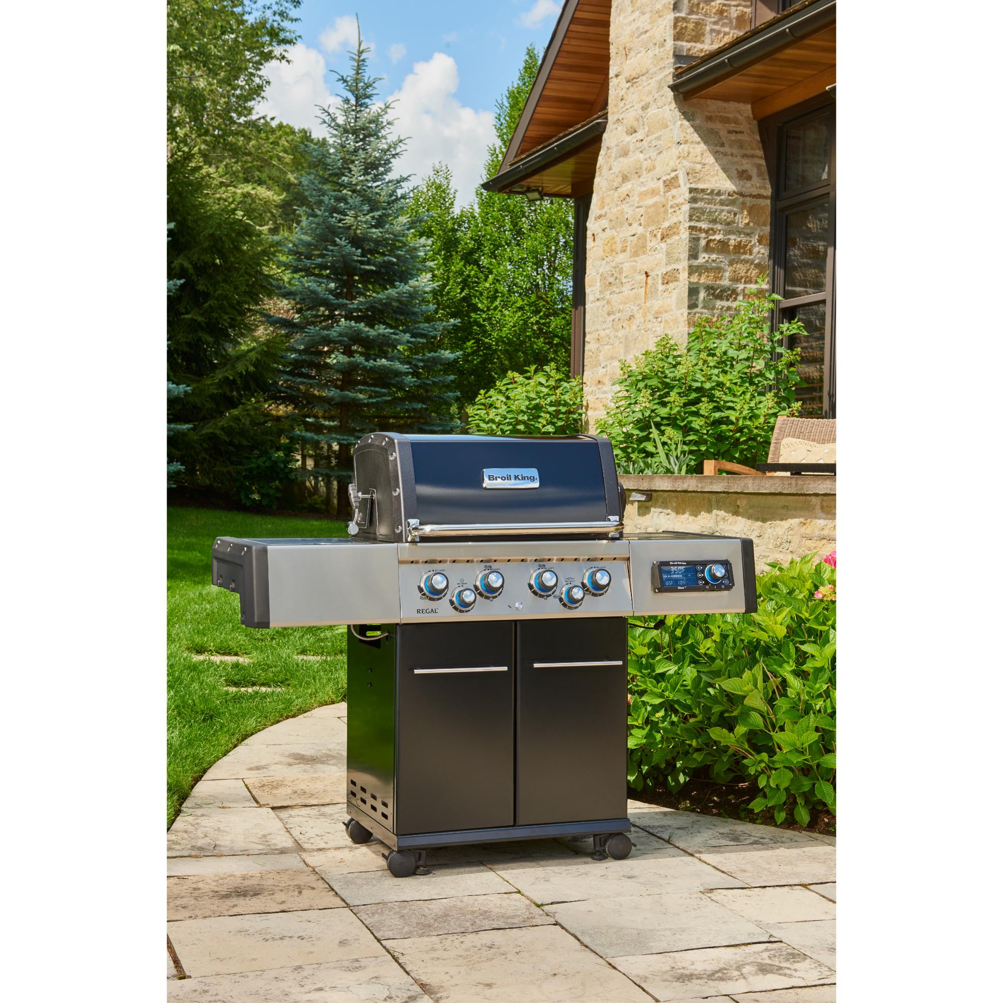Broil King Regal Q 490 Pro IR Wi-Fi Enabled 4-Burner Gas Grill with Infrared Side Burner & Rotisserie
