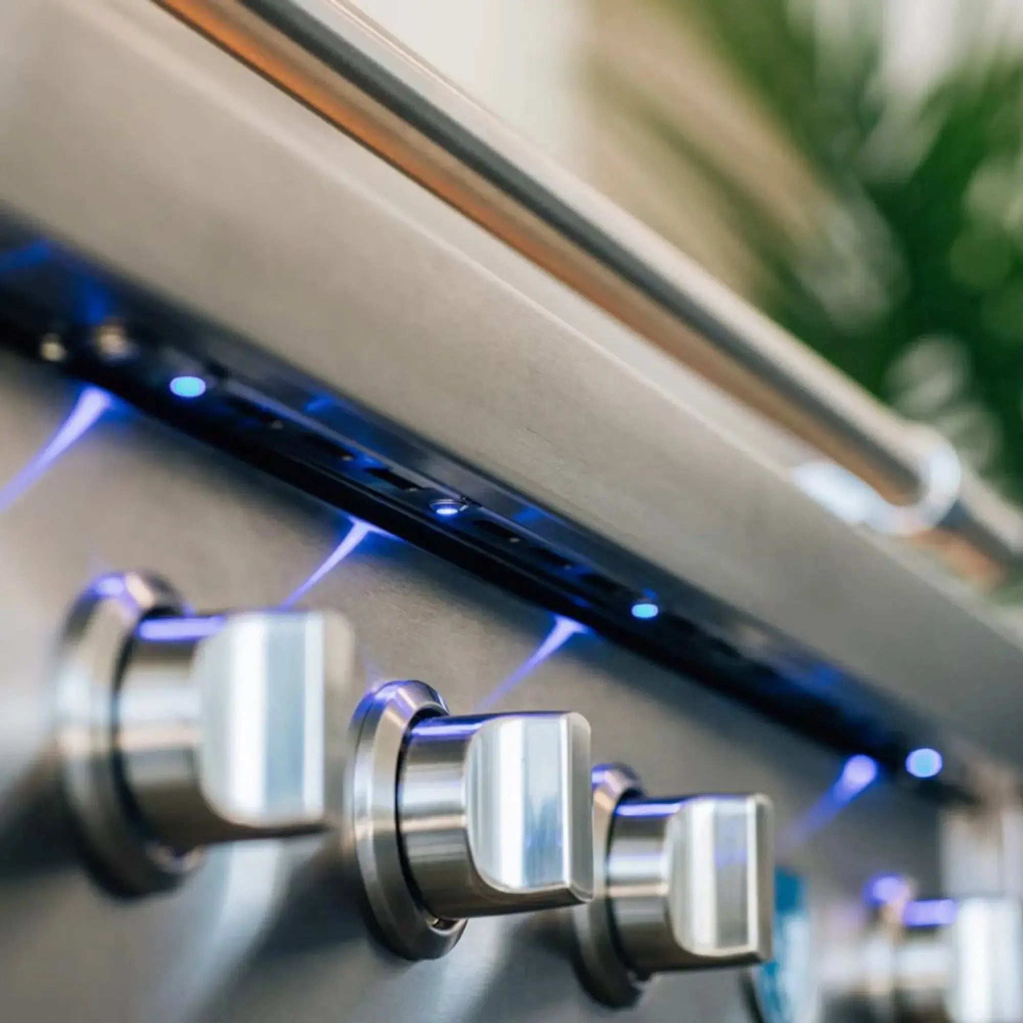 American Made Grills Estate Freedom 42" 3-Burner Built-In Gas Grill — 93,000 BTU w/ Ceramic Briquettes — EST42-FR American Made Grills