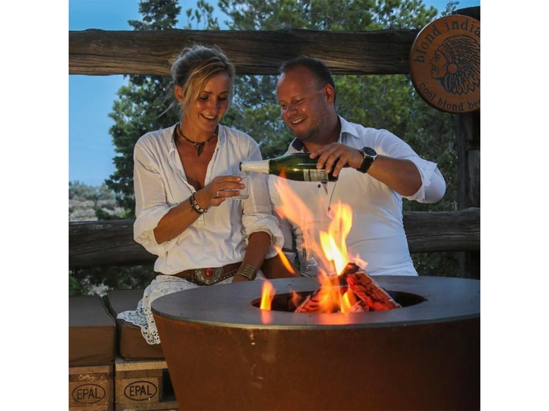 Arteflame 40" Flat Top Wood & Charcoal Grill – Classic Storage Base