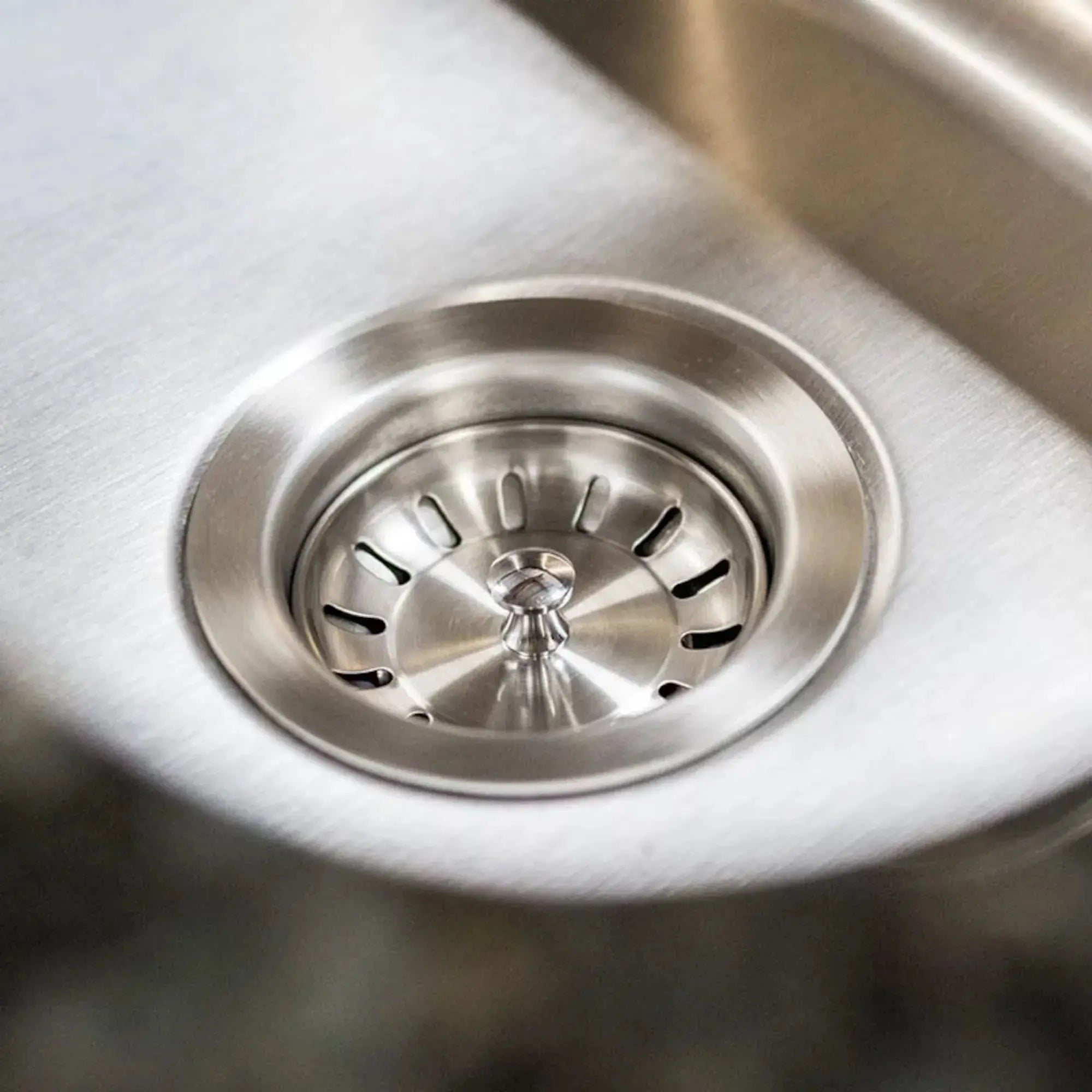 Summerset 19" × 15" Undermount Outdoor Sink — 304 SS with Hot & Cold Faucet | SNK-19U Summerset