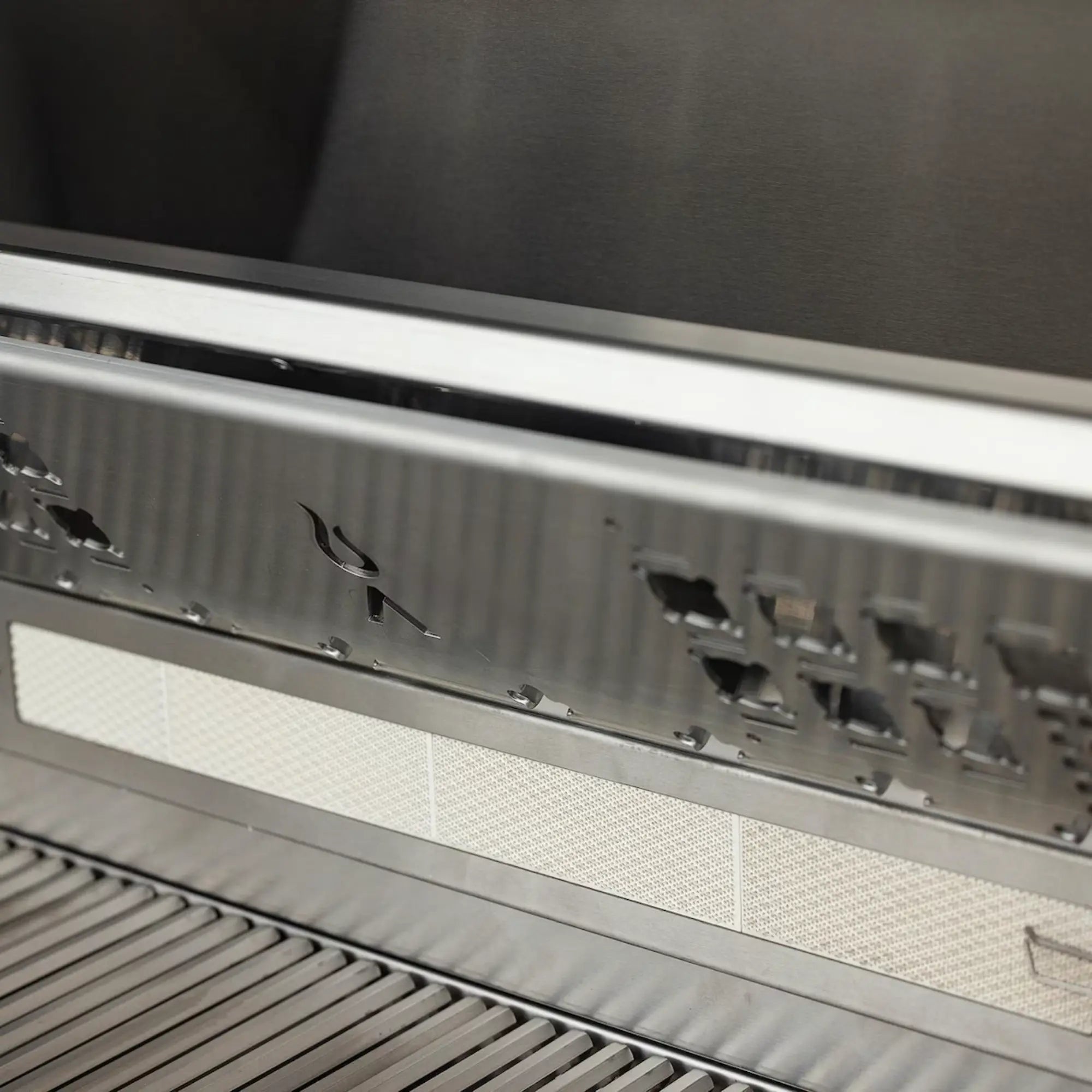 Blaze LTE PRO 32-Inch 4-Burner Freestanding Gas Grill with Cart