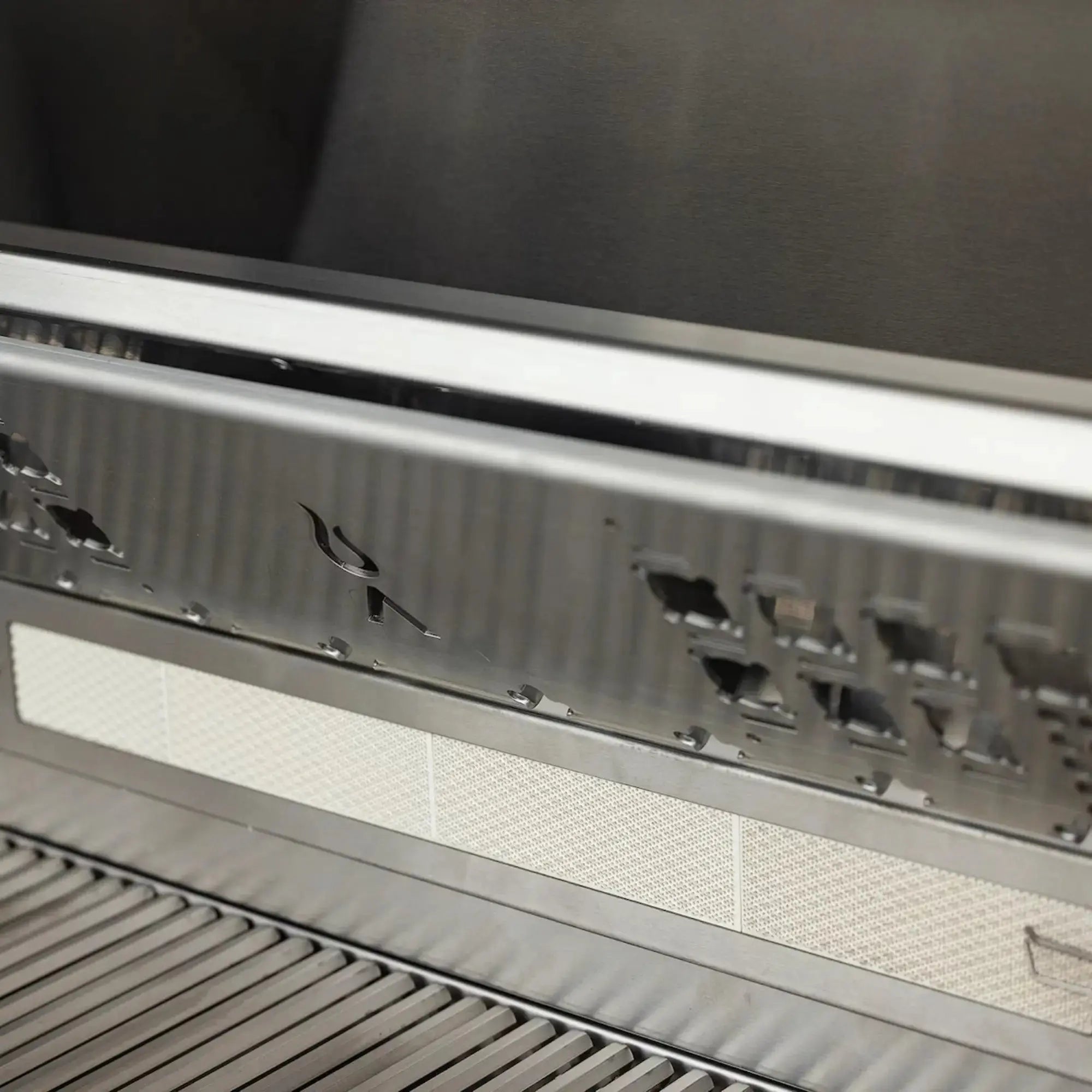 Blaze LTE PRO 32-Inch 4-Burner Freestanding Gas Grill with Cart Blaze