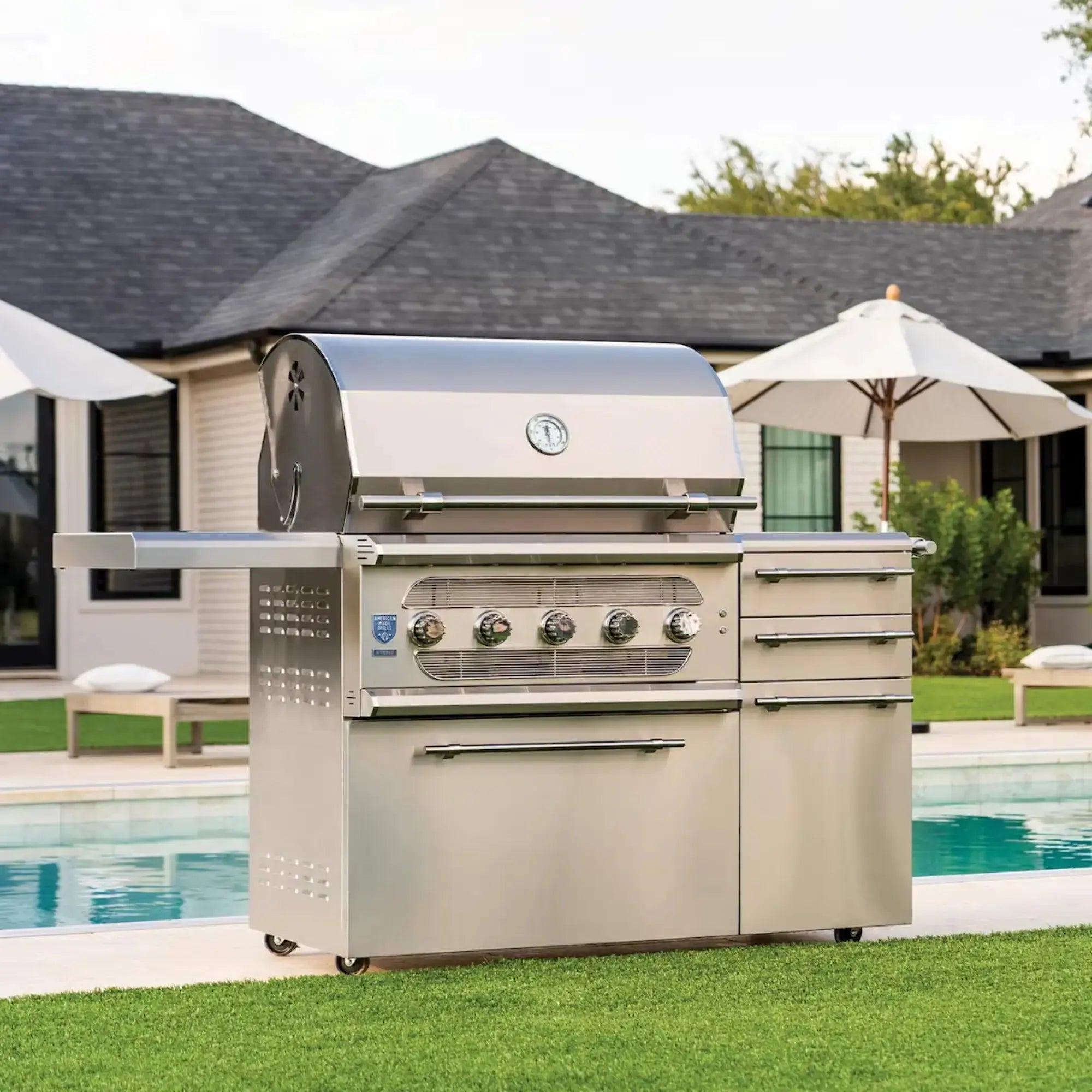 American Made Grills Muscle 36-Inch Freestanding Hybrid Grill — 110,000 BTU | Gas, Charcoal & Wood | Made in USA American Made Grills