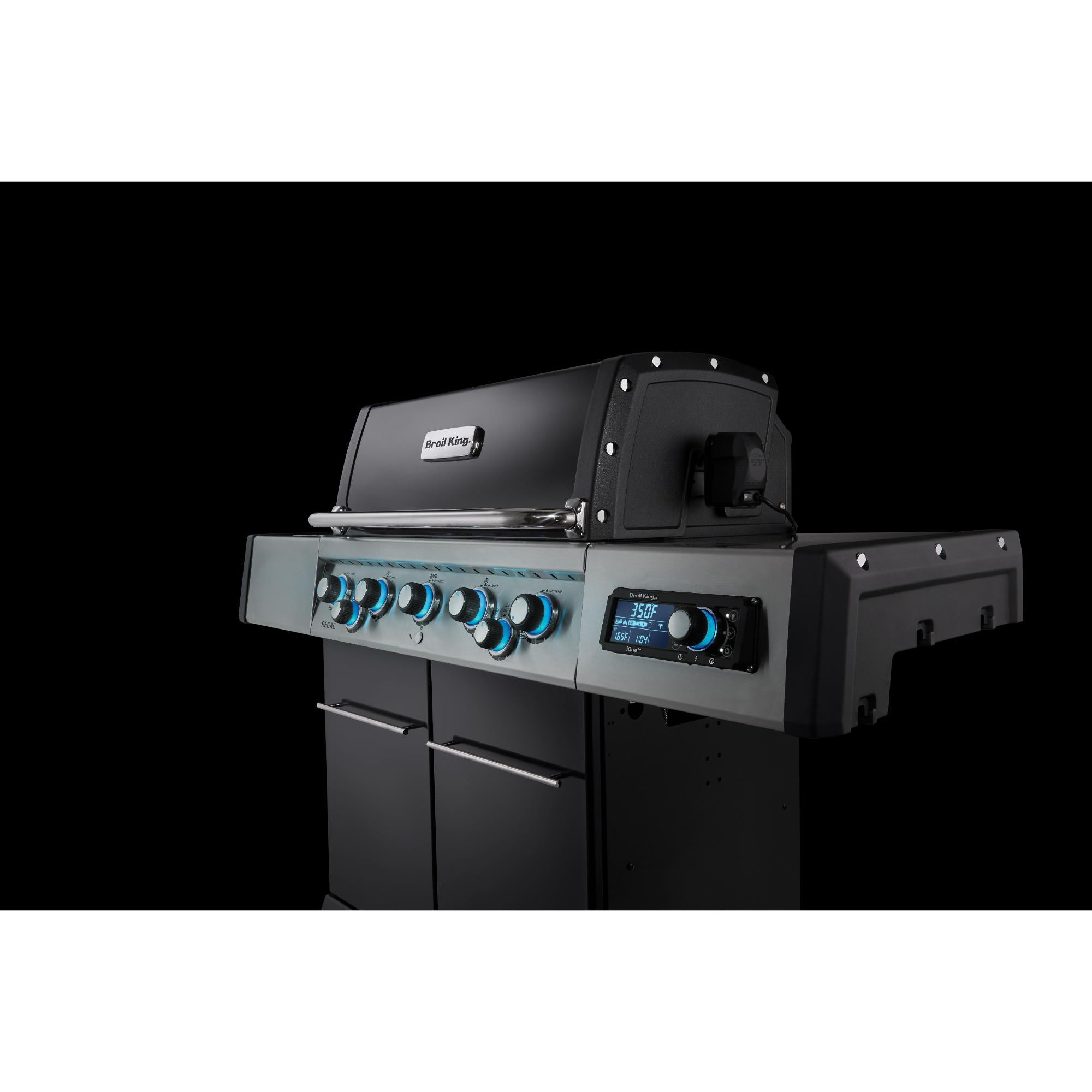 Broil King Regal Q 590 Pro IR Wi-Fi Enabled 5-Burner Gas Grill with Infrared Side Burner & Rotisserie