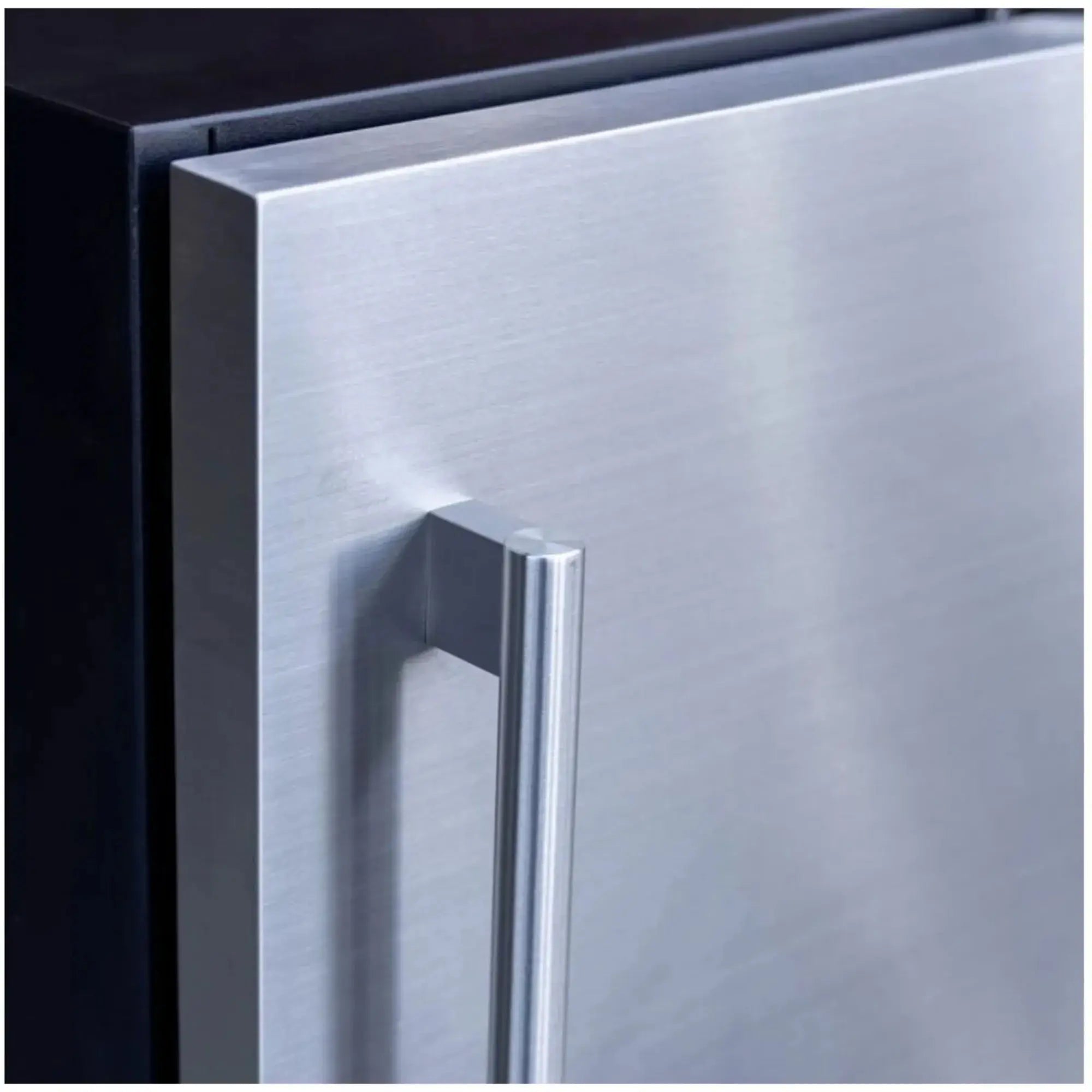 Summerset 15" Outdoor Rated Nugget Ice Maker — 55 lbs/Day, Antimicrobial Filter | IM-15N Summerset