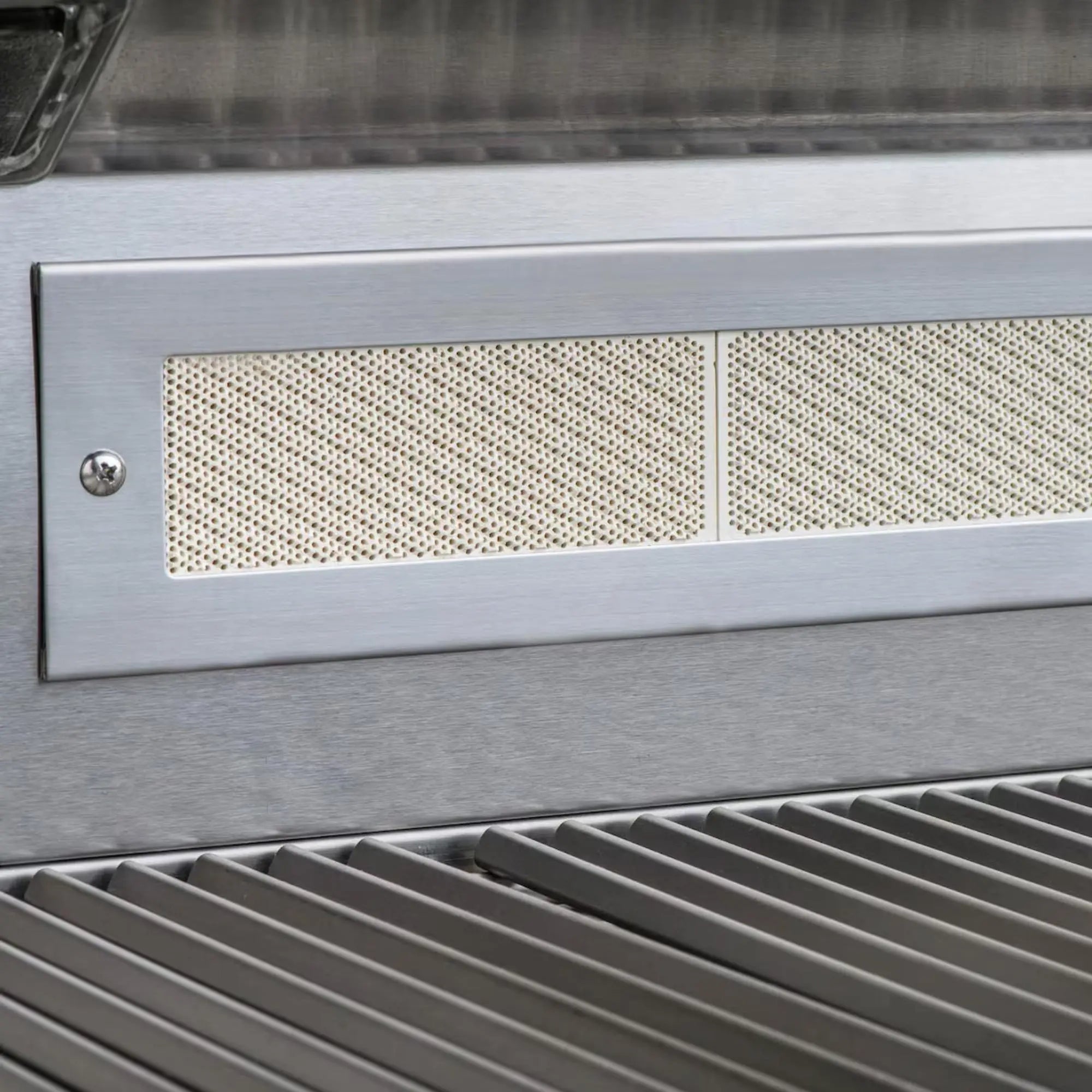 Blaze LTE Marine Grade 32-Inch 4-Burner Built-In Natural Gas Grill – BLZ-4LTE2MG-NG Blaze