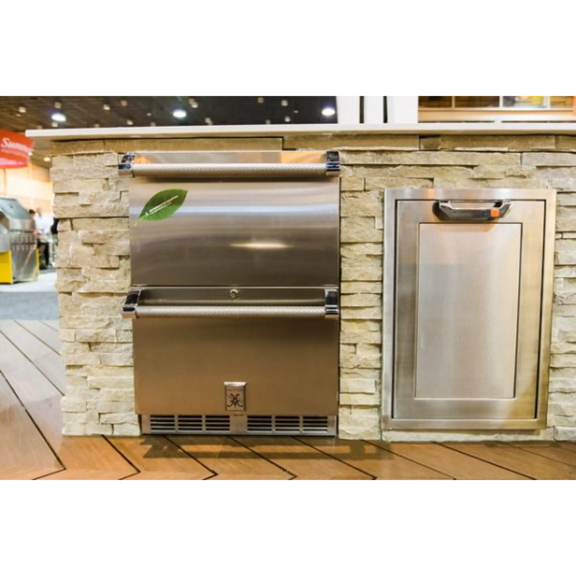 Hestan 24-Inch Outdoor Refrigerator & Freezer Drawers Hestan