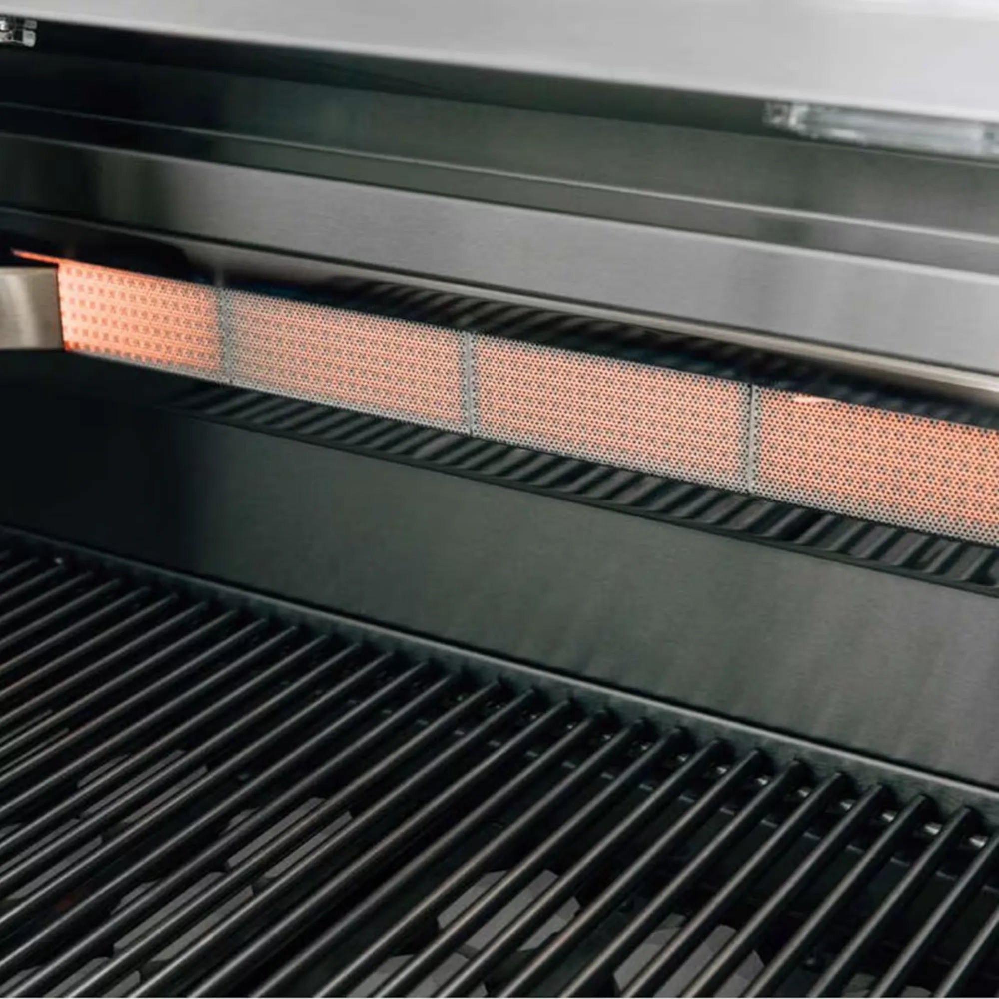 American Made Grills Alturi 42" 3-Burner Built-In Gas Grill — 78,000 BTU w/ Ceramic Briquettes — ALT-42T American Made Grills