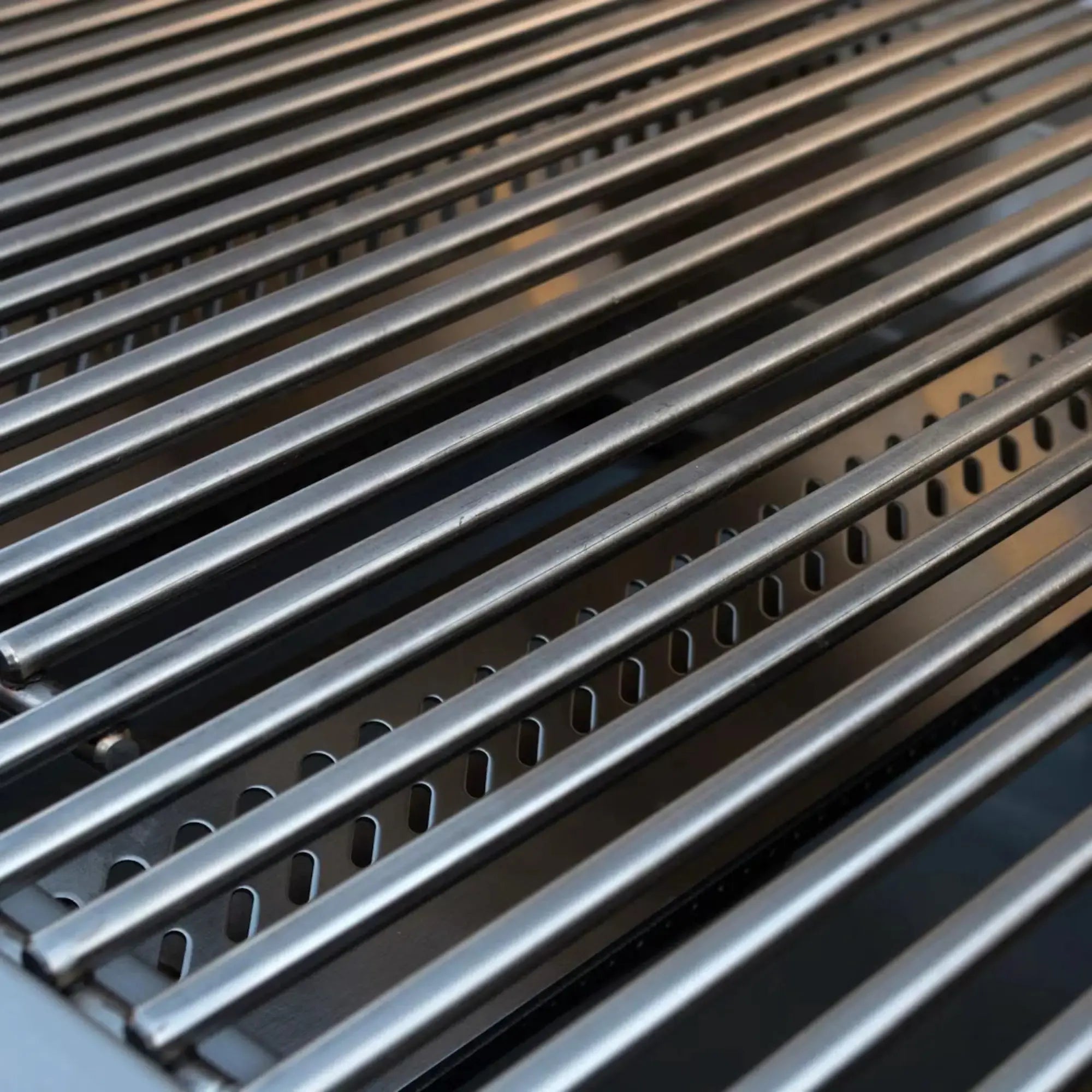 Bull Brahma 38-Inch 5-Burner Built-In Gas Grill with Rotisserie Bull