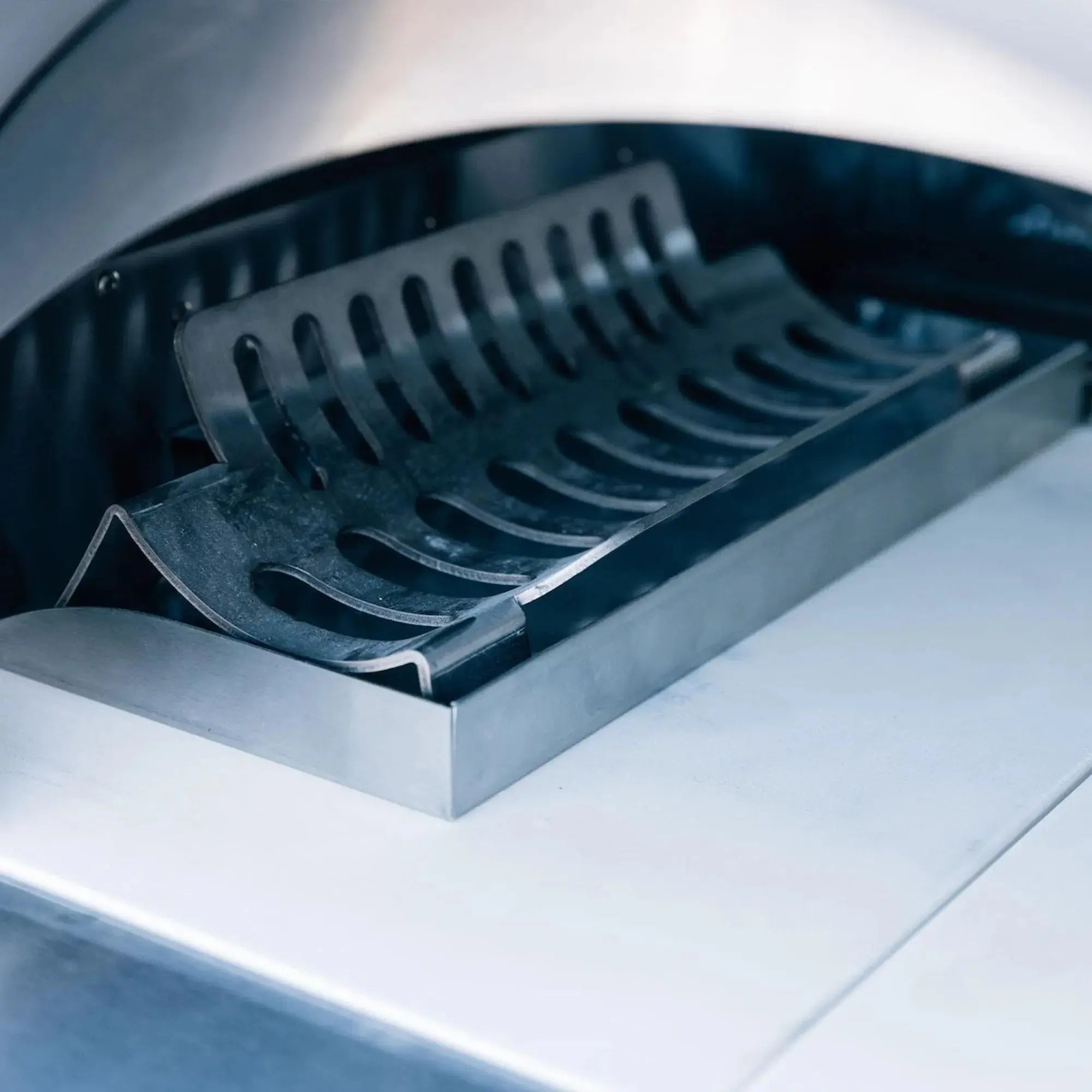Summerset Hybrid Outdoor Oven — Gas or Wood-Fire, Up to 700°F, Matte Black | OV-HYB Summerset