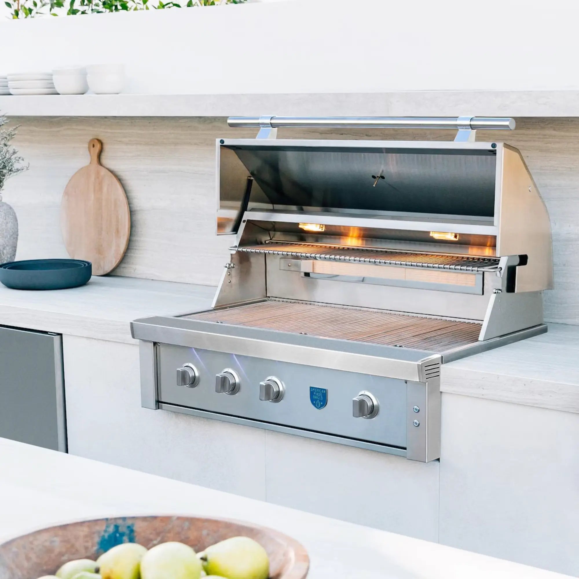 American Made Grills Estate Freedom 42" 3-Burner Built-In Gas Grill — 93,000 BTU w/ Ceramic Briquettes — EST42-FR American Made Grills