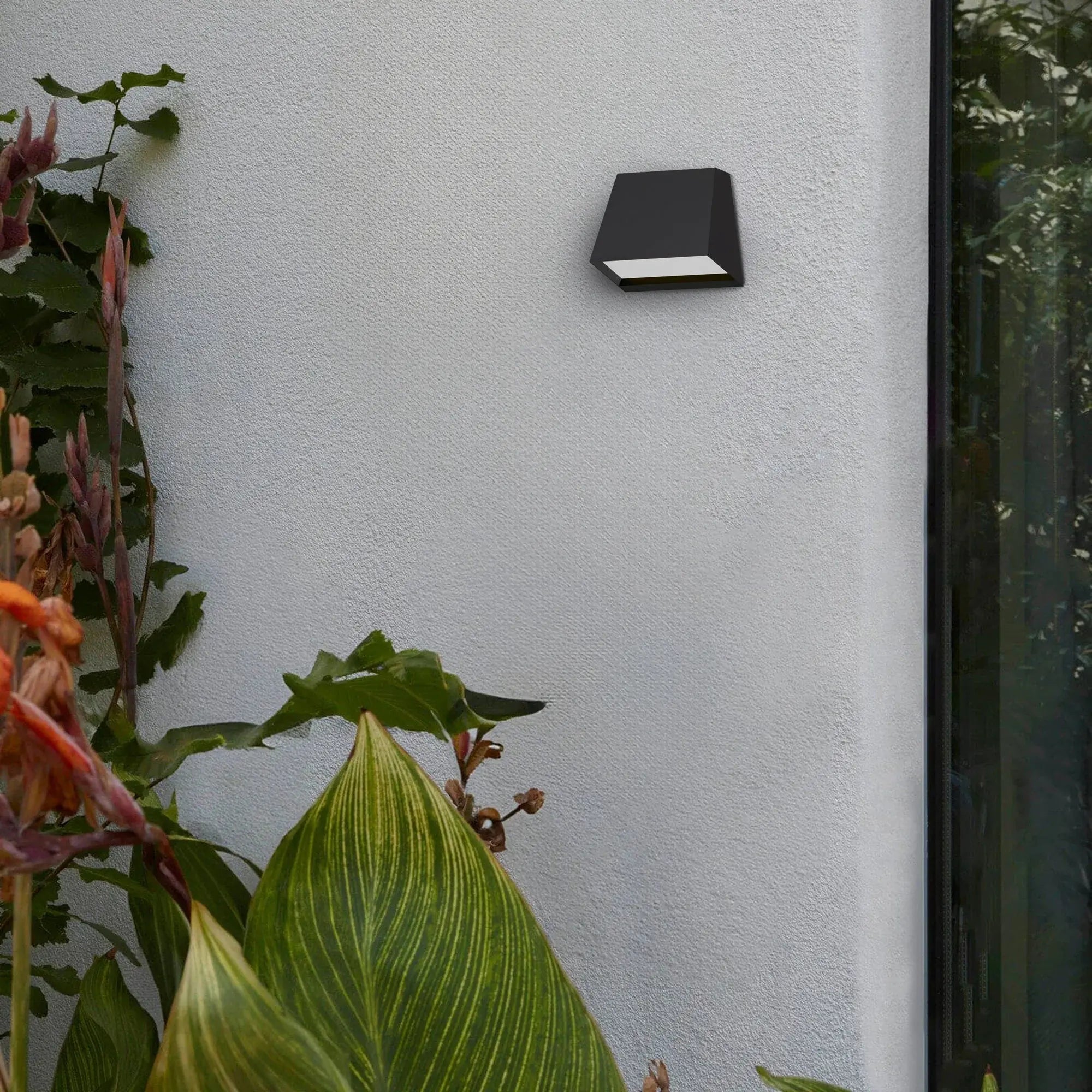 Alteck Fillet 5.25-Inch Black 3-CCT LED Outdoor Wall Light - Wet Rated - AW0026-3CCT-W-BK Alteck