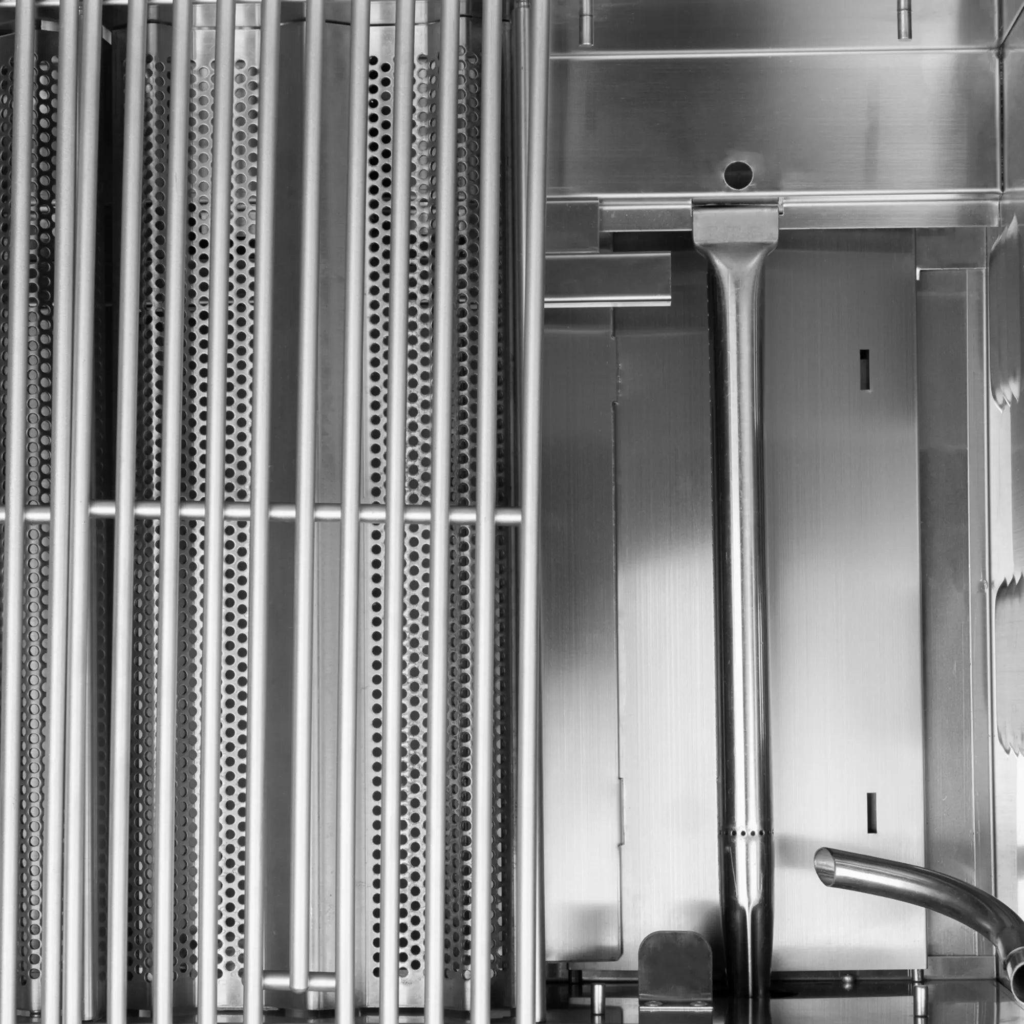 Blaze Prelude LBM 32-Inch 4-Burner Built-In Gas Grill