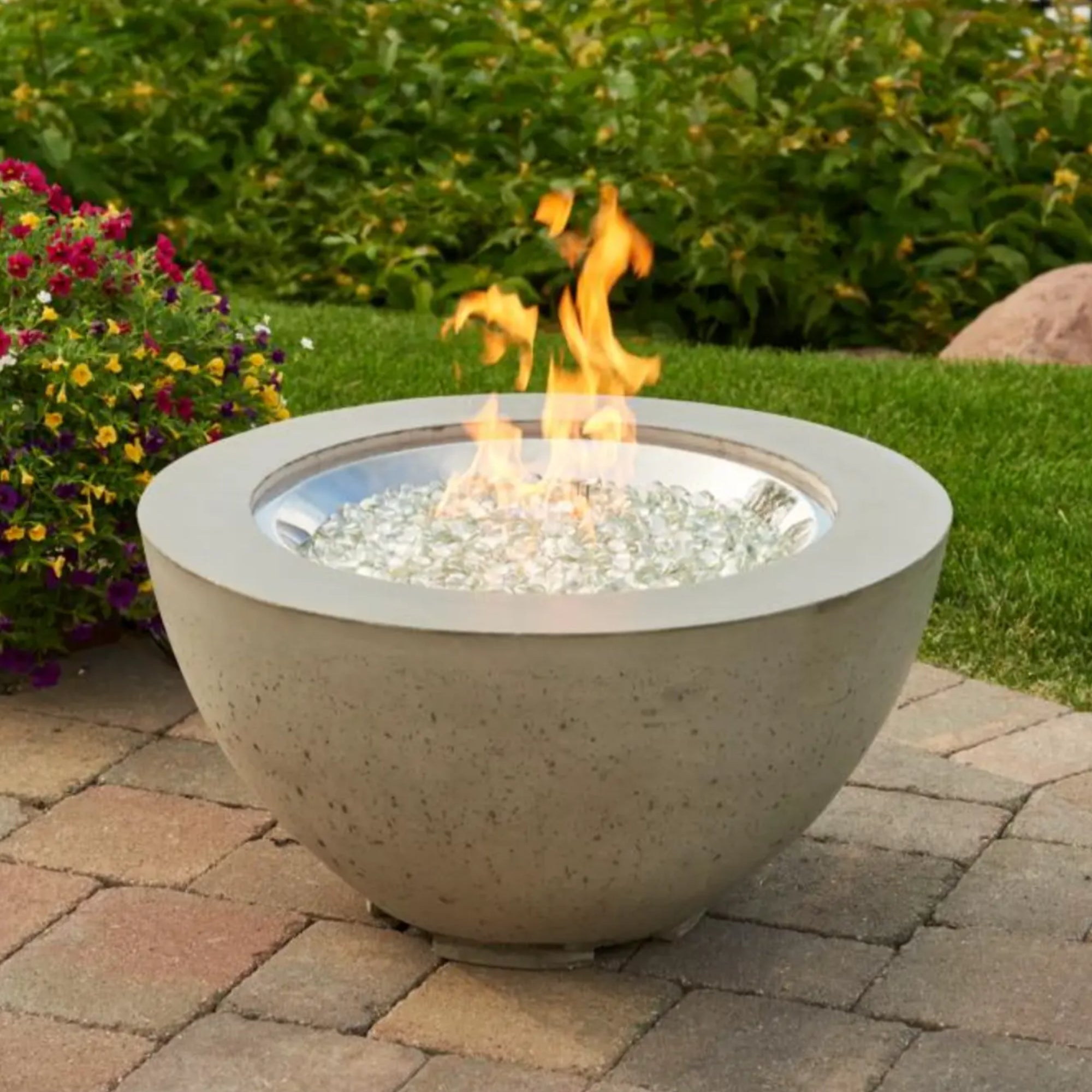 Cove 29″ Round Concrete Gas Fire Pit Bowl – The Outdoor GreatRoom Company