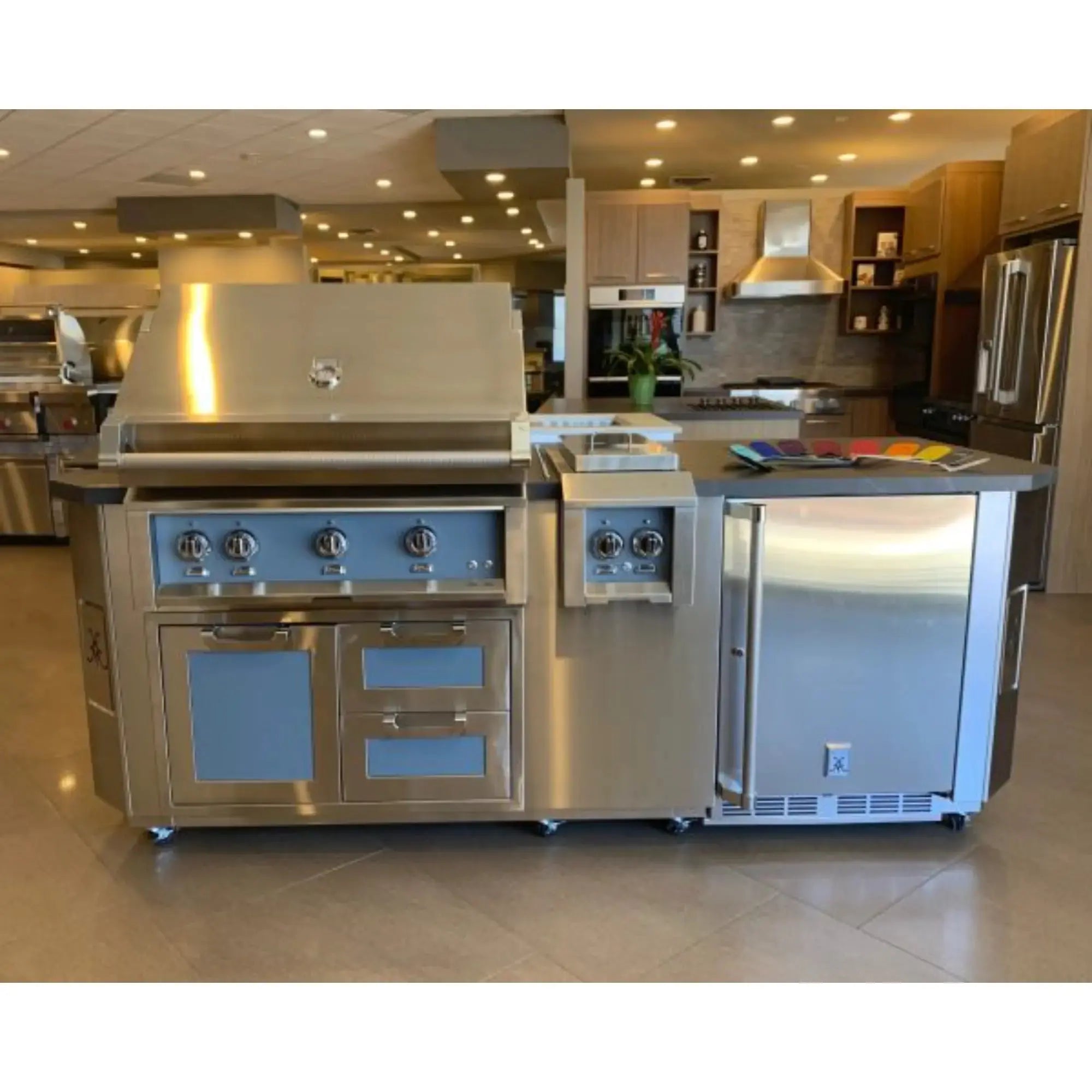 Hestan 36-Inch Outdoor Kitchen Double Drawer & Storage Door Combo Hestan