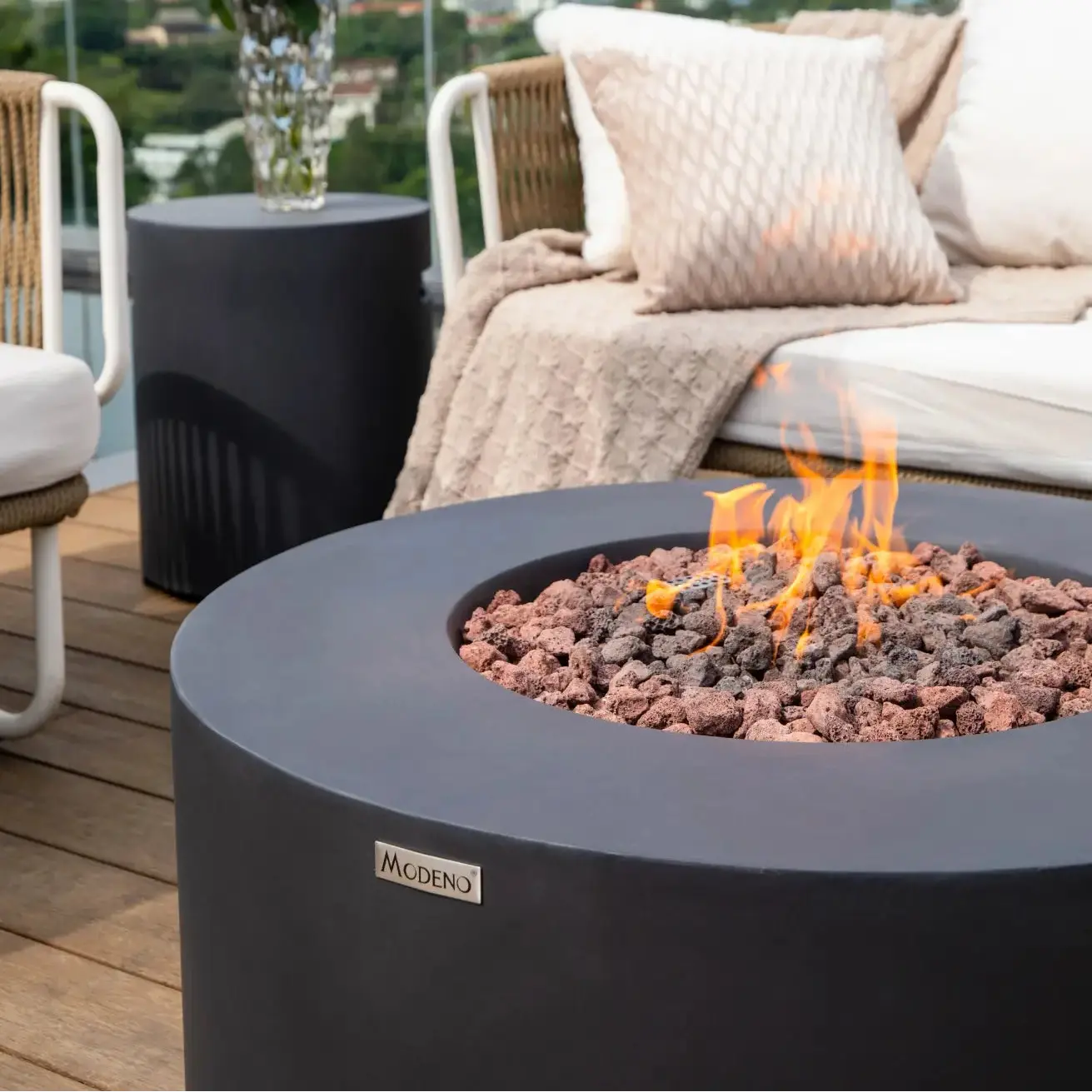Venice 34" Round Concrete Gas Fire Table - Modeno Modeno