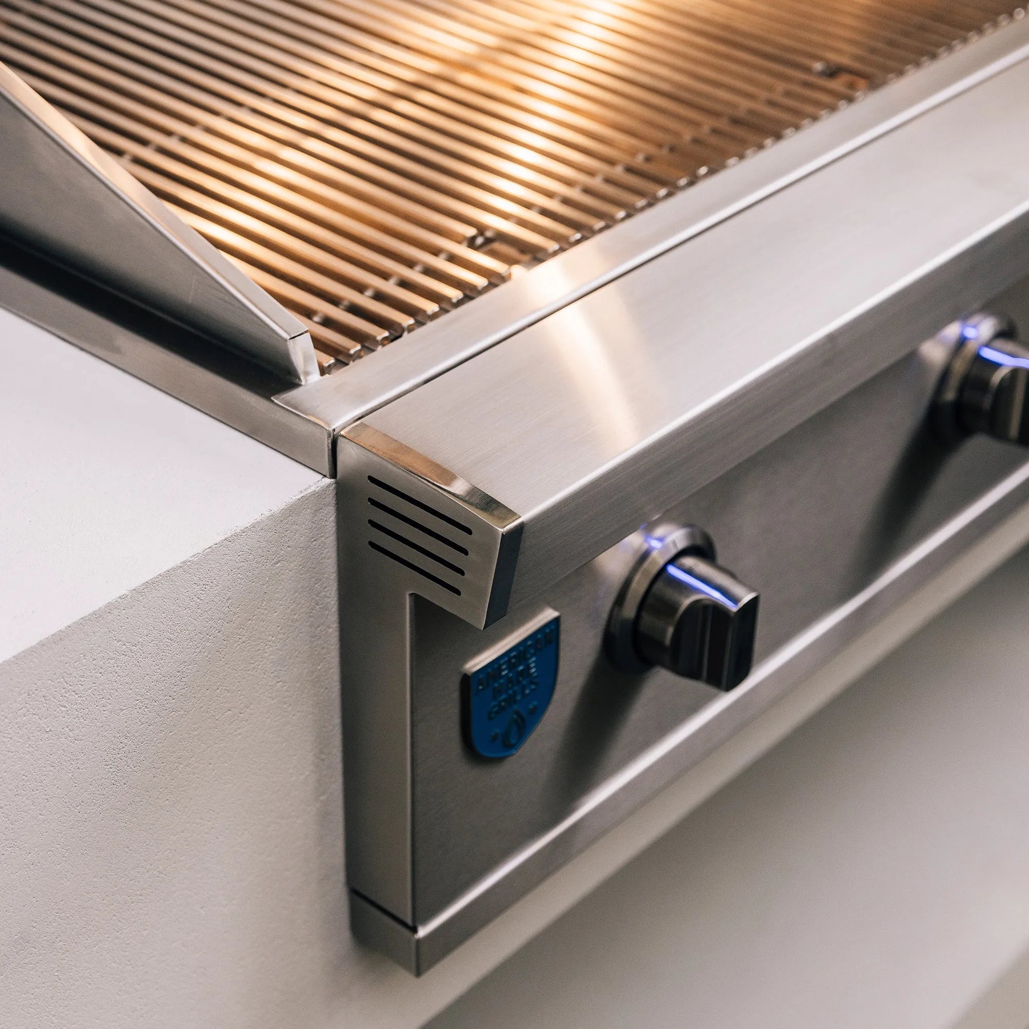 American Made Grills Atlas 42" 3-Burner Built-In Gas Grill — 49,500 BTU w/ Ceramic Briquettes — ATS42-B American Made Grills