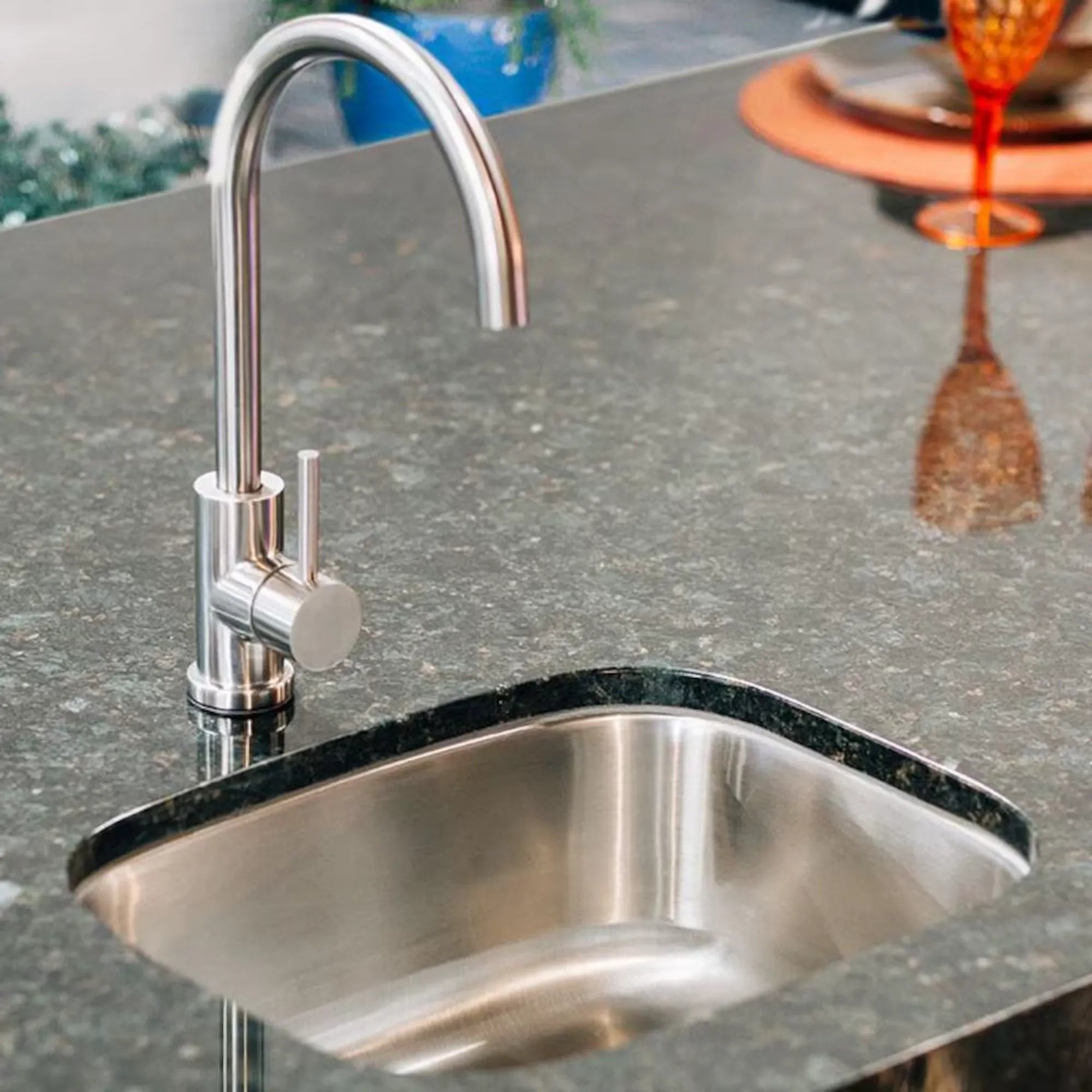 Summerset 19" × 15" Undermount Outdoor Sink — 304 SS with Hot & Cold Faucet | SNK-19U Summerset