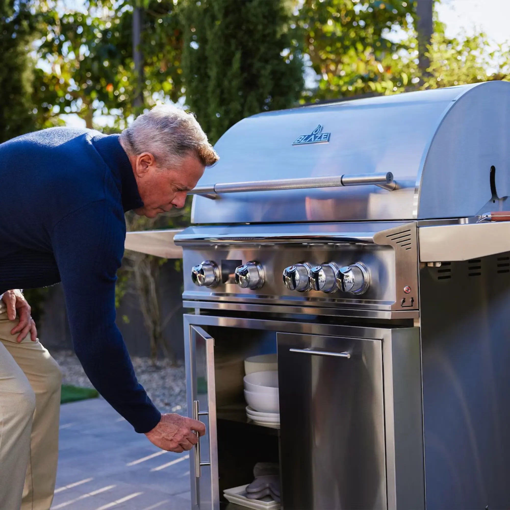Blaze LTE PRO 32-Inch 4-Burner Freestanding Gas Grill with Cart