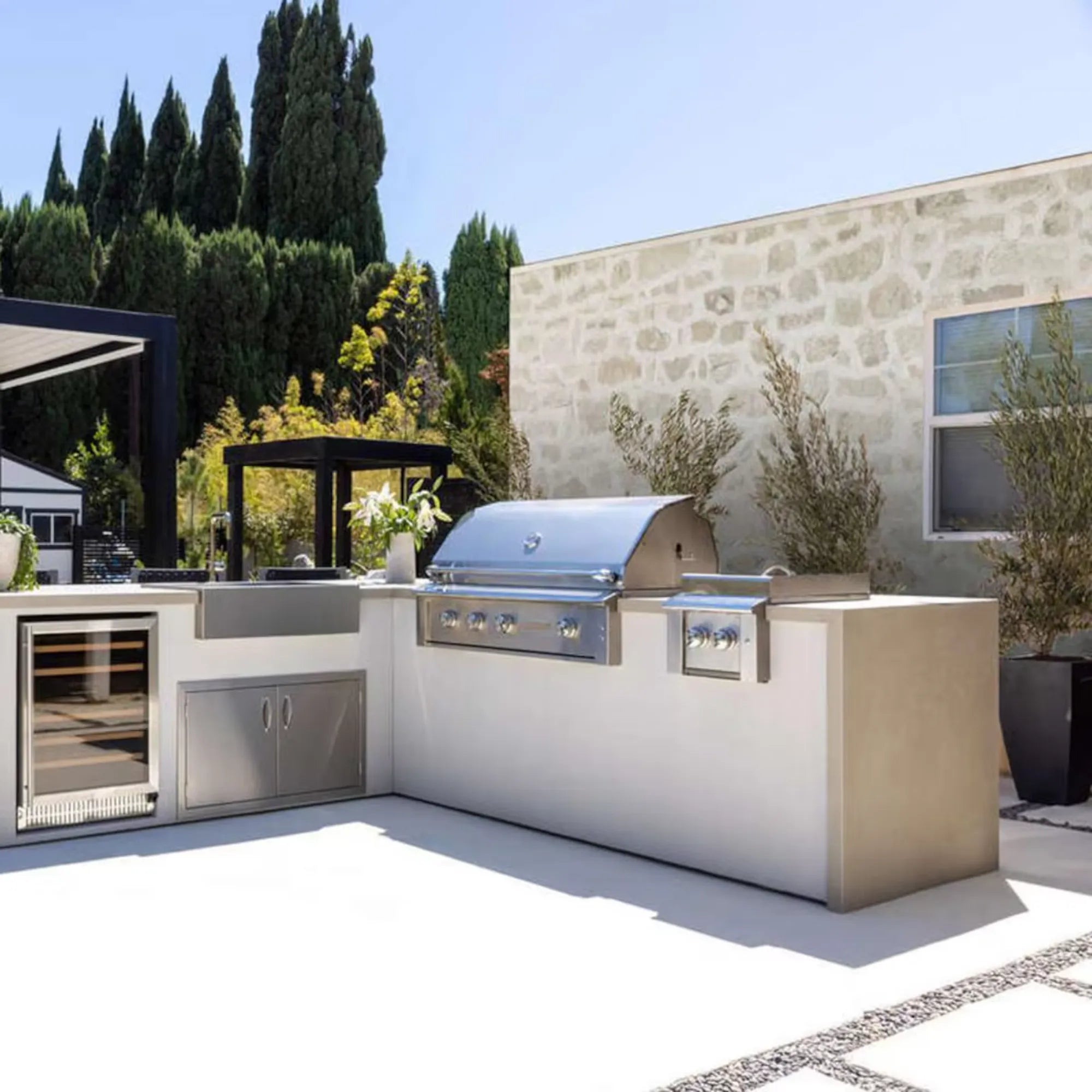 American Made Grills Alturi 42" 3-Burner Built-In Gas Grill — 78,000 BTU w/ Ceramic Briquettes — ALT-42T American Made Grills