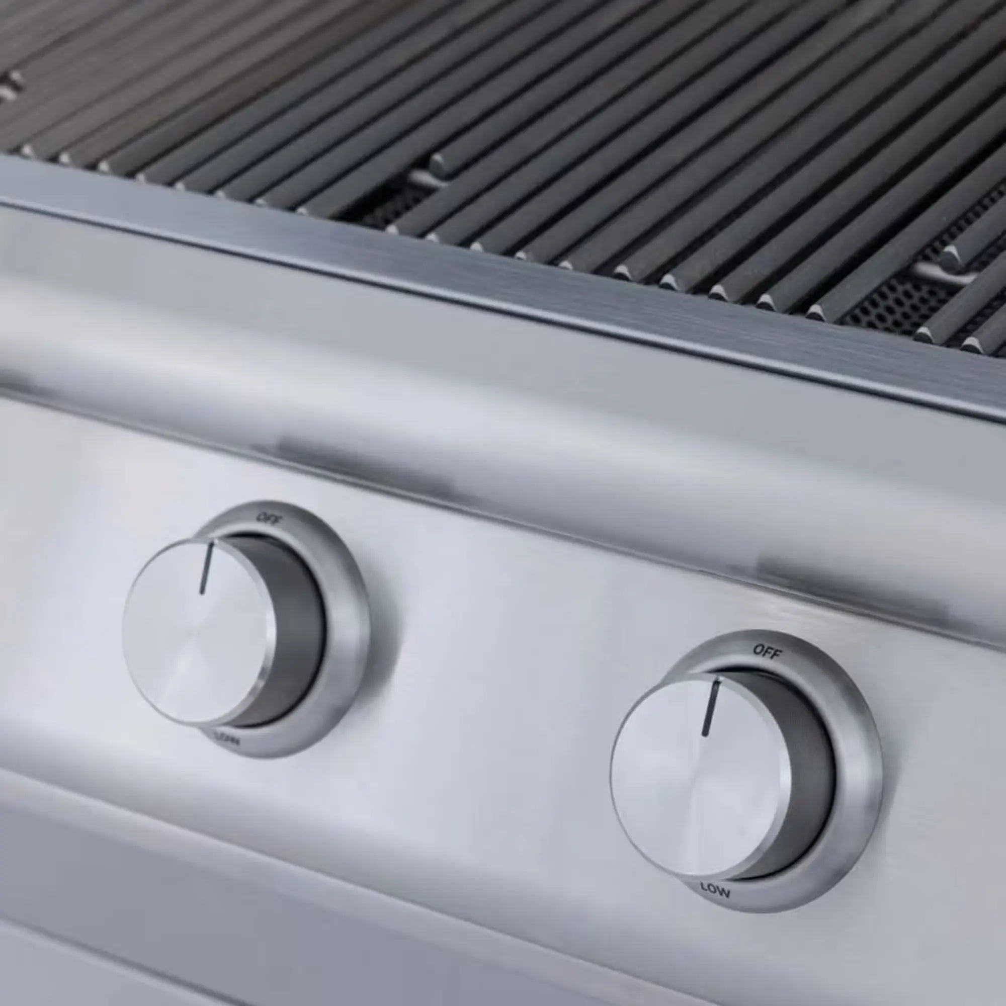 Blaze BCM 32-Inch 4-Burner Freestanding Gas Grill with Cart
