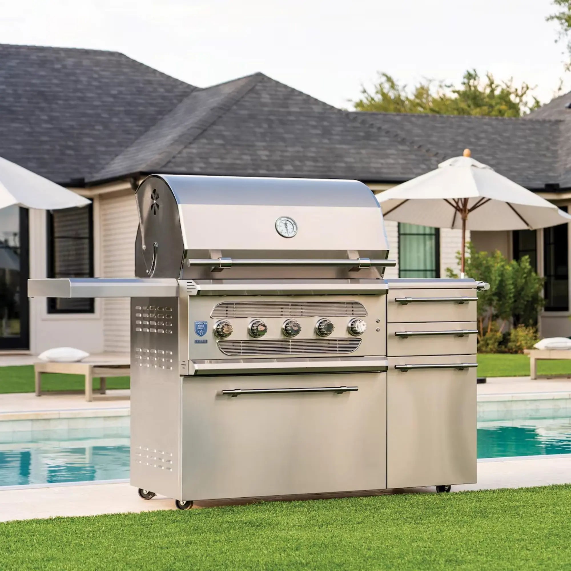 American Made Grills Muscle 36-Inch Freestanding Hybrid Grill — 110,000 BTU | Gas, Charcoal & Wood | Made in USA American Made Grills