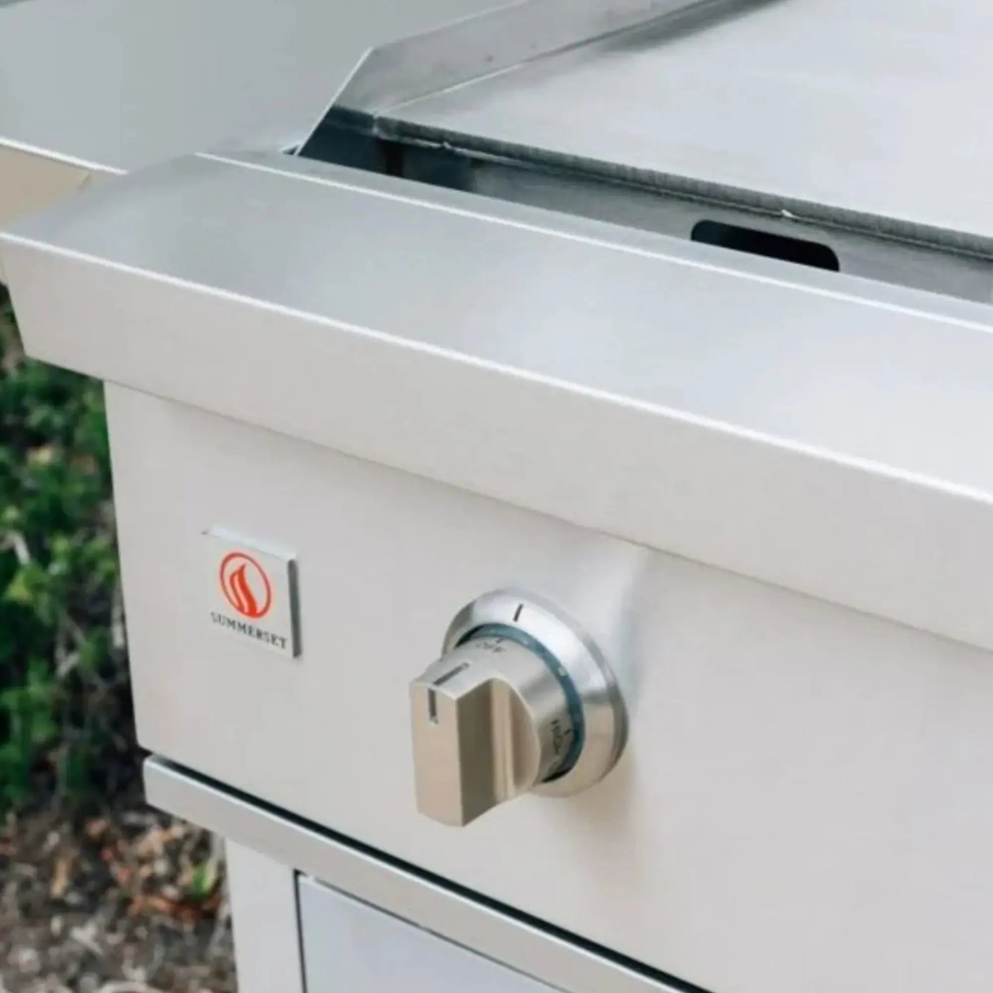 Summerset Griddle Pro 30" 2-Burner Freestanding Gas Griddle w/ Cart — 36,000 BTU | GRIDPRO Summerset