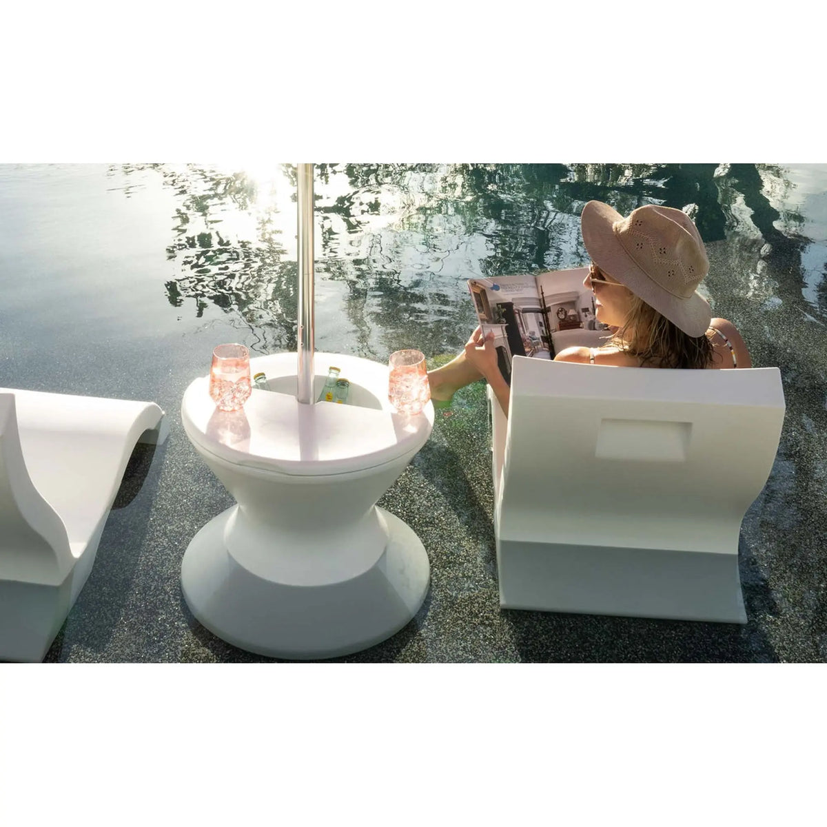 Ledge Lounger Signature Side Table Lid with Umbrella Hole 22" Resin - view 2